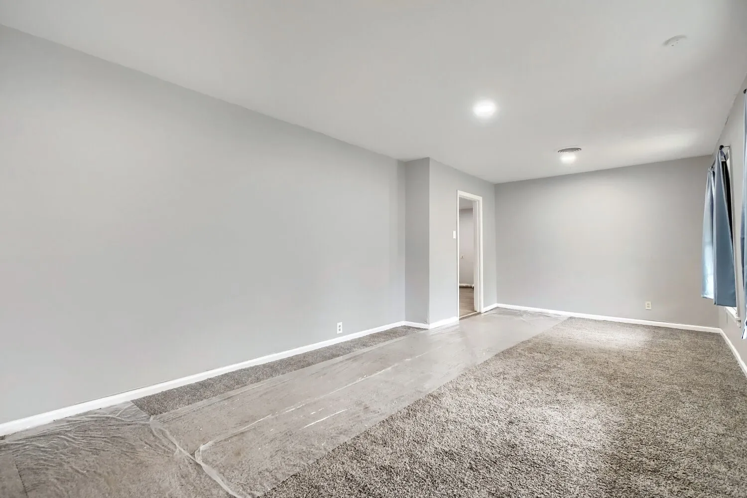 Single Family Residence For Sale in Tarrant County , 1420 Bennett Drive, Arlington, Texas 76013, 4 Bedroom, 1 Bathroom, Garage spaces, 1,296 Sqft, built in 1951, mls#21265136, Real Estate Agent in Arlington, Homes For Sale in Tarrant county, Homes For Sale in Arlington, Realtor in Arlington Texas, Real Estate Brokerage Independent Realty Texas, Luminita Cordes Realtor