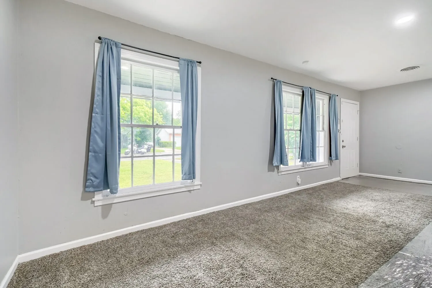 Single Family Residence For Sale in Tarrant County , 1420 Bennett Drive, Arlington, Texas 76013, 4 Bedroom, 1 Bathroom, Garage spaces, 1,296 Sqft, built in 1951, mls#21265136, Real Estate Agent in Arlington, Homes For Sale in Tarrant county, Homes For Sale in Arlington, Realtor in Arlington Texas, Real Estate Brokerage Independent Realty Texas, Luminita Cordes Realtor