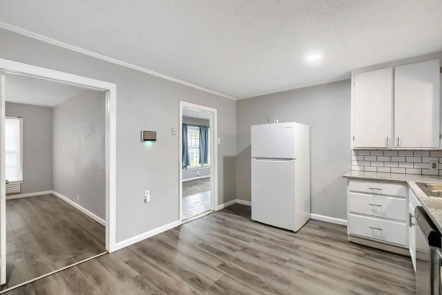 Single Family Residence For Sale in Tarrant County , 1420 Bennett Drive, Arlington, Texas 76013, 4 Bedroom, 1 Bathroom, Garage spaces, 1,296 Sqft, built in 1951, mls#21265136, Real Estate Agent in Arlington, Homes For Sale in Tarrant county, Homes For Sale in Arlington, Realtor in Arlington Texas, Real Estate Brokerage Independent Realty Texas, Luminita Cordes Realtor