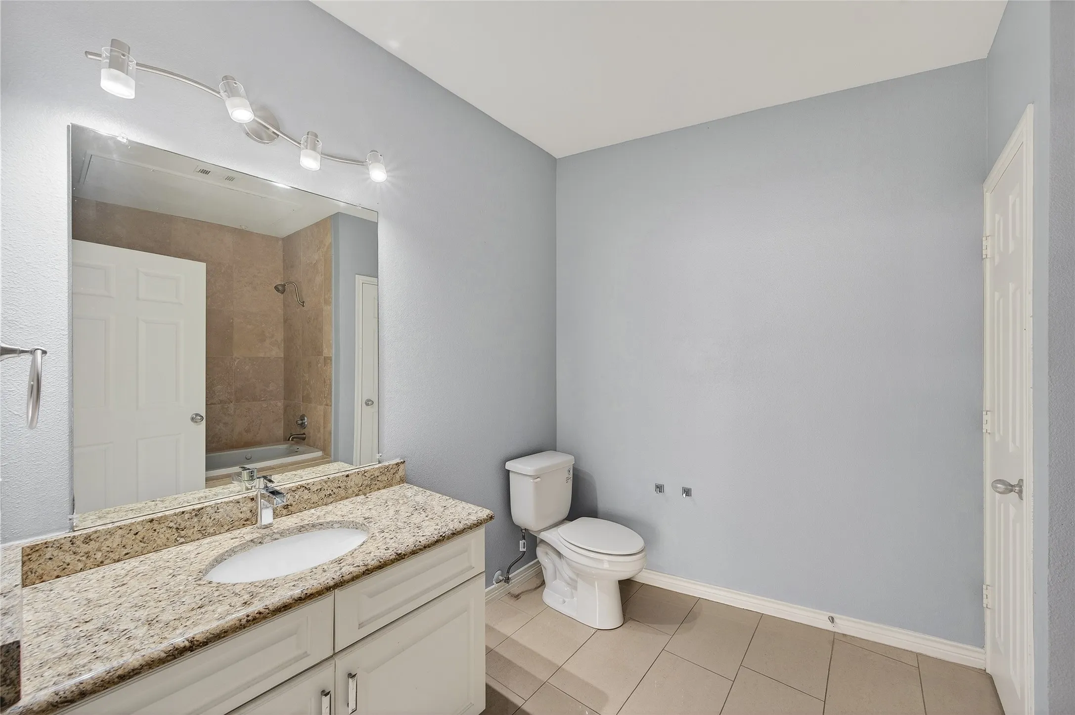 Condominium For Rent in Dallas County , 3102 Kings Road 1110, Dallas, Texas 75219, 2 Bedroom, 2 Bathroom, 1 Garage spaces, 948 Sqft, built in 2001, mls#21265137, Real Estate Agent in Dallas, Homes For Rent in Dallas county, Homes For Rent in Dallas, Realtor in Dallas Texas, Real Estate Brokerage Independent Realty Texas, Luminita Cordes Realtor