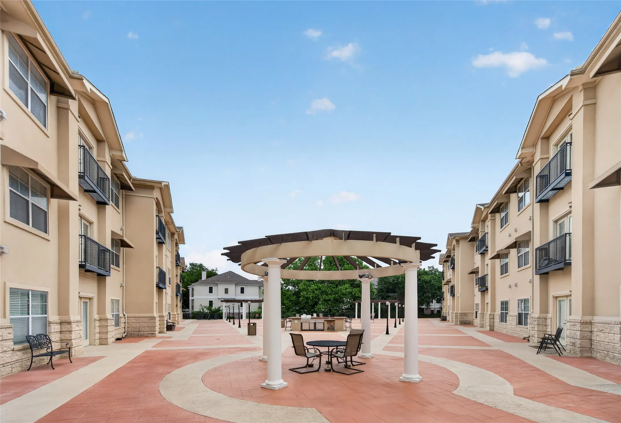 Condominium For Rent in Dallas County , 3102 Kings Road 1110, Dallas, Texas 75219, 2 Bedroom, 2 Bathroom, 1 Garage spaces, 948 Sqft, built in 2001, mls#21265137, Real Estate Agent in Dallas, Homes For Rent in Dallas county, Homes For Rent in Dallas, Realtor in Dallas Texas, Real Estate Brokerage Independent Realty Texas, Luminita Cordes Realtor