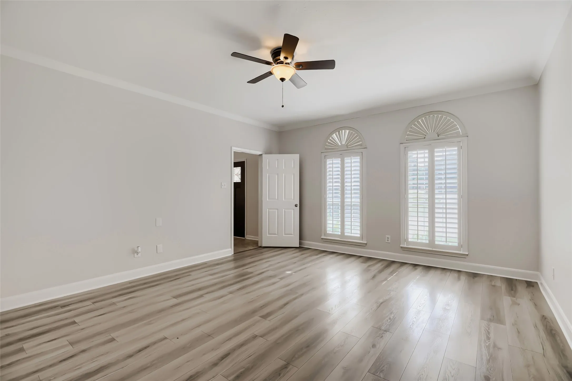 Single Family Residence For Sale in Collin County , 2803 Wyndham Lane, Richardson, Texas 75082, 4 Bedroom, 3 Bathroom, 2 Garage spaces, 3,564 Sqft, built in 1989, mls#21200346, Real Estate Agent in Richardson, Homes For Sale in Collin county, Homes For Sale in Richardson, Realtor in Richardson Texas, Real Estate Brokerage Independent Realty Texas, Luminita Cordes Realtor