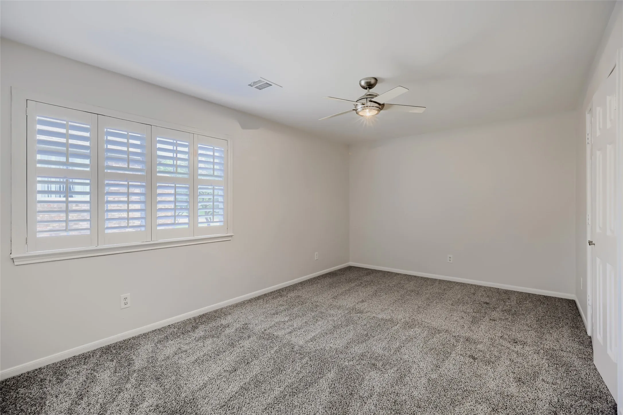 Single Family Residence For Sale in Collin County , 2803 Wyndham Lane, Richardson, Texas 75082, 4 Bedroom, 3 Bathroom, 2 Garage spaces, 3,564 Sqft, built in 1989, mls#21200346, Real Estate Agent in Richardson, Homes For Sale in Collin county, Homes For Sale in Richardson, Realtor in Richardson Texas, Real Estate Brokerage Independent Realty Texas, Luminita Cordes Realtor