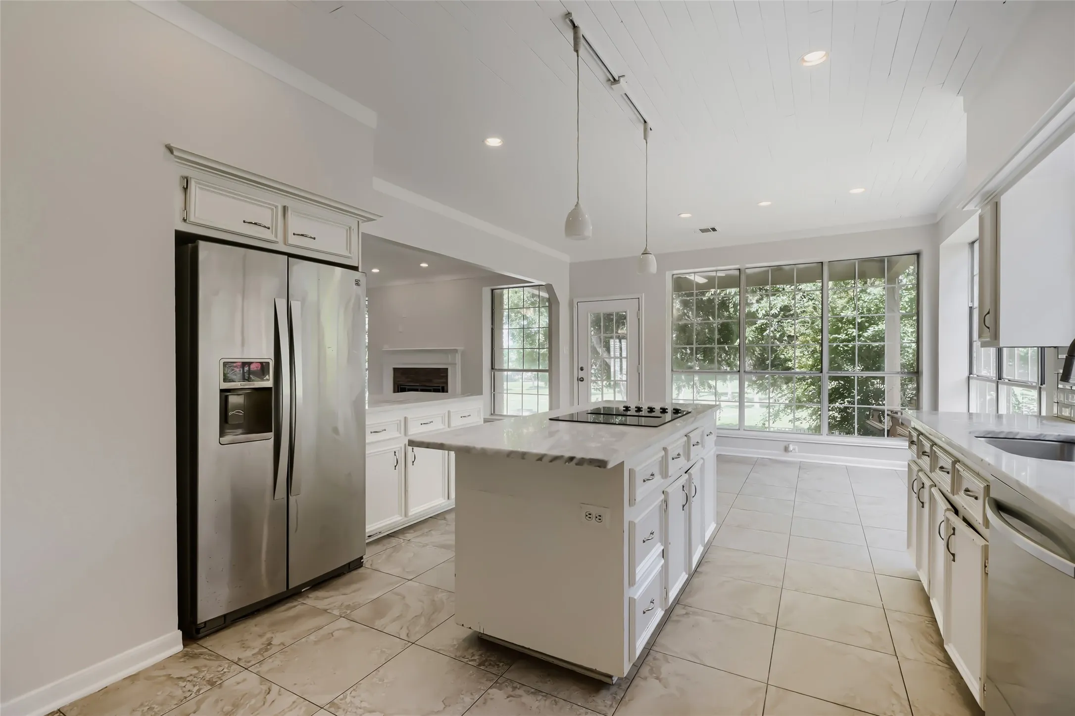 Single Family Residence For Sale in Collin County , 2803 Wyndham Lane, Richardson, Texas 75082, 4 Bedroom, 3 Bathroom, 2 Garage spaces, 3,564 Sqft, built in 1989, mls#21200346, Real Estate Agent in Richardson, Homes For Sale in Collin county, Homes For Sale in Richardson, Realtor in Richardson Texas, Real Estate Brokerage Independent Realty Texas, Luminita Cordes Realtor