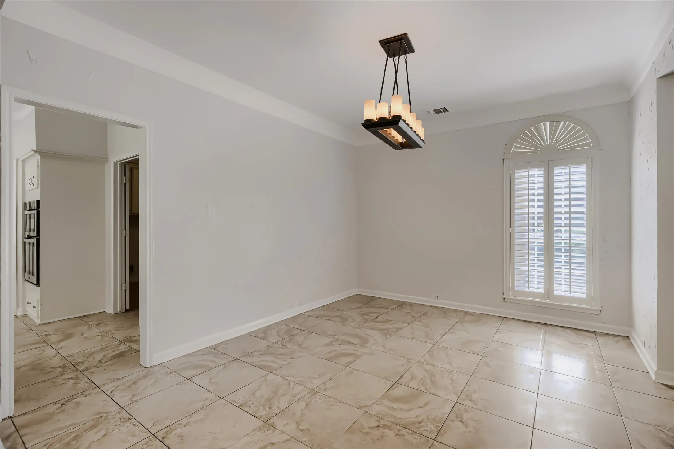 Single Family Residence For Sale in Collin County , 2803 Wyndham Lane, Richardson, Texas 75082, 4 Bedroom, 3 Bathroom, 2 Garage spaces, 3,564 Sqft, built in 1989, mls#21200346, Real Estate Agent in Richardson, Homes For Sale in Collin county, Homes For Sale in Richardson, Realtor in Richardson Texas, Real Estate Brokerage Independent Realty Texas, Luminita Cordes Realtor