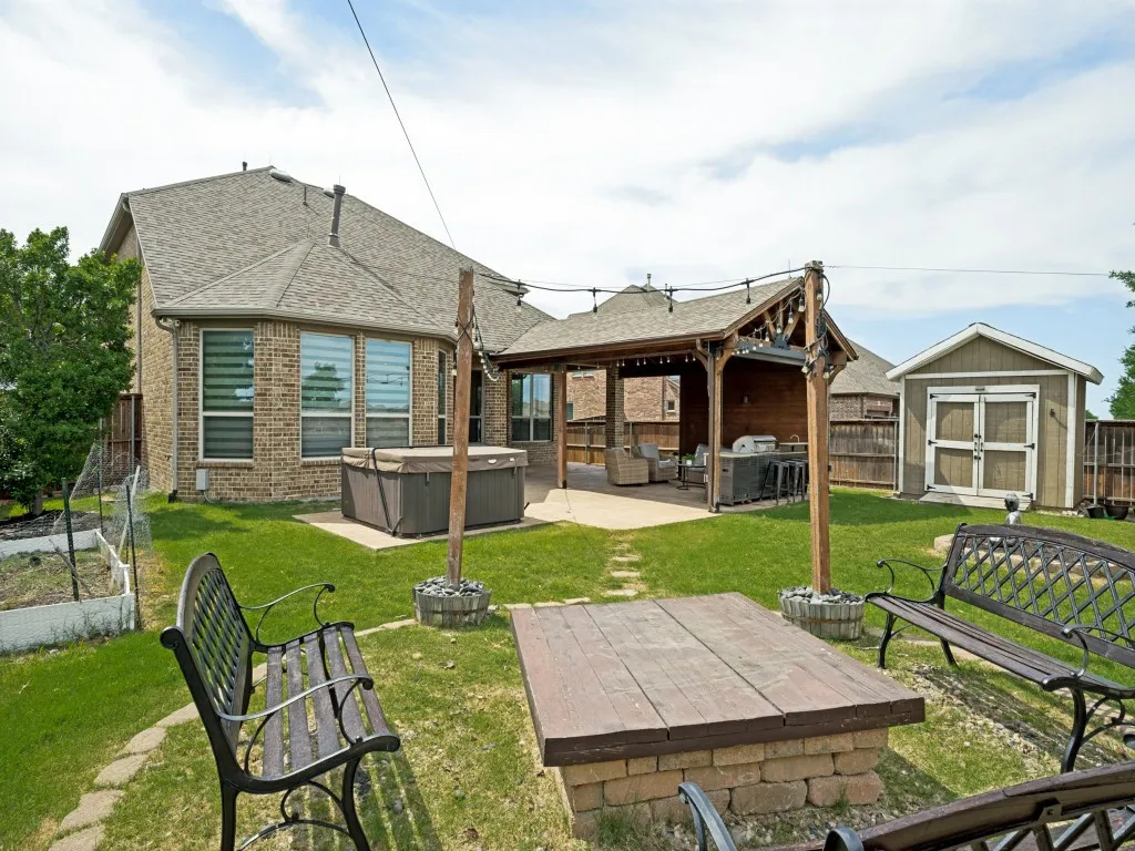 Single Family Residence For Sale in Collin County , 12643 Burnt Prairie Lane, Frisco, Texas 75035, 4 Bedroom, 4 Bathroom, 2 Garage spaces, 3,356 Sqft, built in 2017, mls#21262699, Real Estate Agent in Frisco, Homes For Sale in Collin county, Homes For Sale in Frisco, Realtor in Frisco Texas, Real Estate Brokerage Independent Realty Texas, Luminita Cordes Realtor