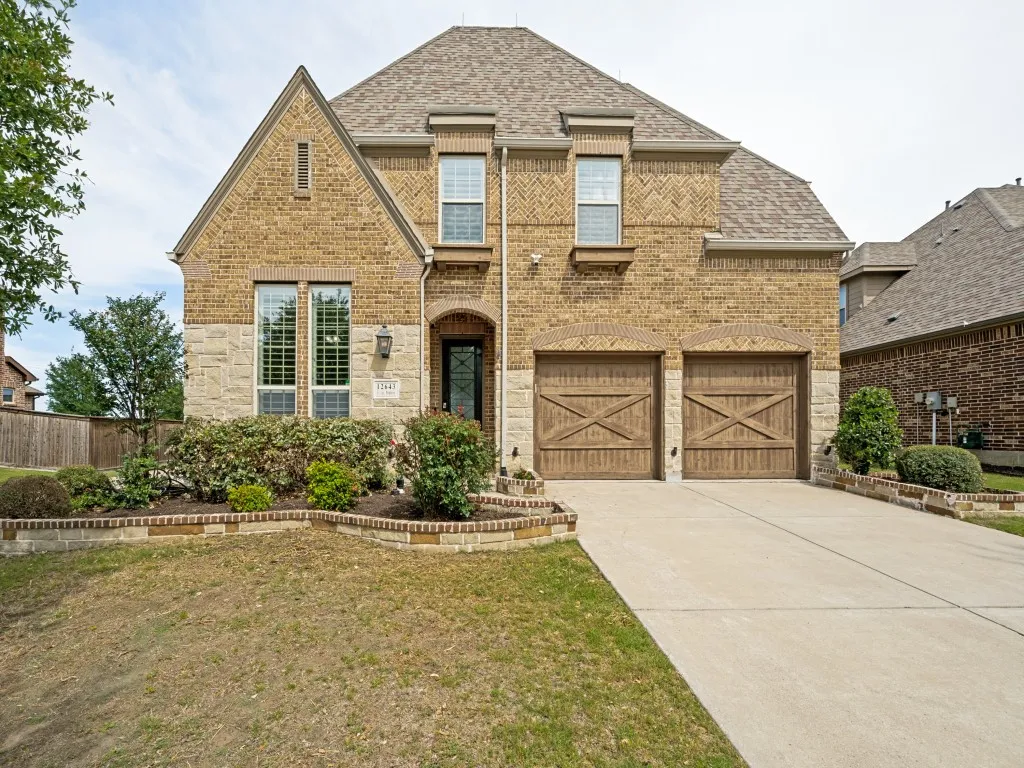 Single Family Residence For Sale in Collin County , 12643 Burnt Prairie Lane, Frisco, Texas 75035, 4 Bedroom, 4 Bathroom, 2 Garage spaces, 3,356 Sqft, built in 2017, mls#21262699, Real Estate Agent in Frisco, Homes For Sale in Collin county, Homes For Sale in Frisco, Realtor in Frisco Texas, Real Estate Brokerage Independent Realty Texas, Luminita Cordes Realtor