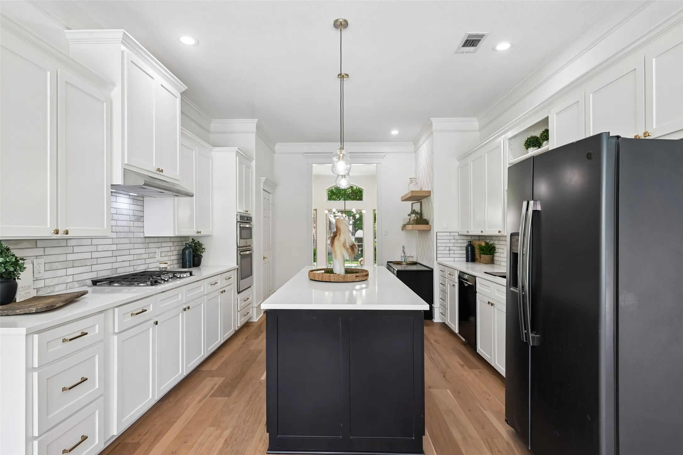 Single Family Residence For Sale in Tarrant County , 1510 Rockwood Drive, Keller, Texas 76248, 4 Bedroom, 3 Bathroom, 2 Garage spaces, 2,707 Sqft, built in 1988, mls#21264297, Real Estate Agent in Keller, Homes For Sale in Tarrant county, Homes For Sale in Keller, Realtor in Keller Texas, Real Estate Brokerage Independent Realty Texas, Luminita Cordes Realtor