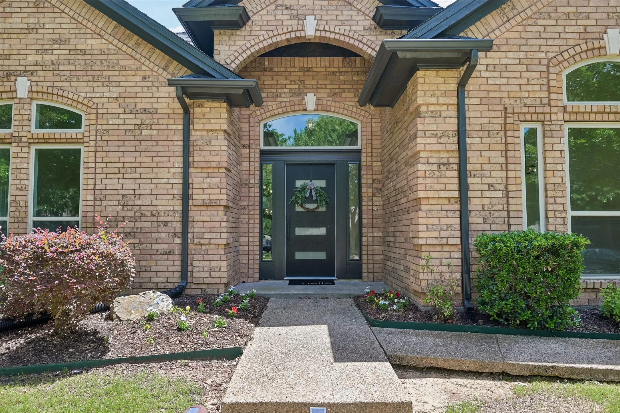 Single Family Residence For Sale in Tarrant County , 1510 Rockwood Drive, Keller, Texas 76248, 4 Bedroom, 3 Bathroom, 2 Garage spaces, 2,707 Sqft, built in 1988, mls#21264297, Real Estate Agent in Keller, Homes For Sale in Tarrant county, Homes For Sale in Keller, Realtor in Keller Texas, Real Estate Brokerage Independent Realty Texas, Luminita Cordes Realtor