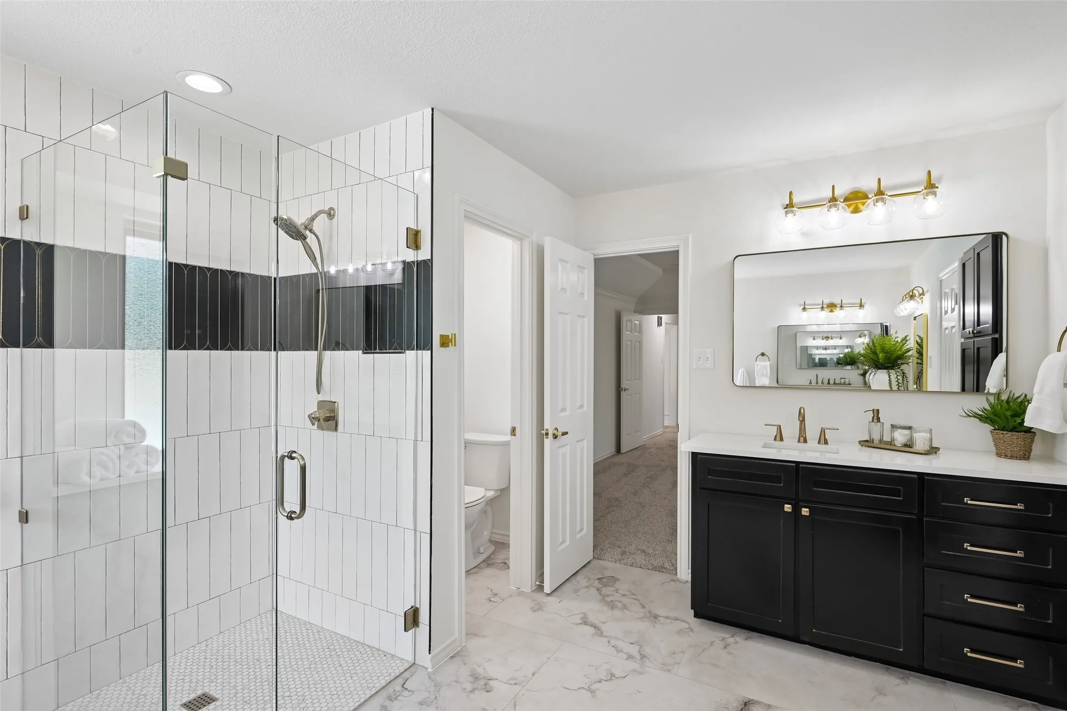 Single Family Residence For Sale in Tarrant County , 1510 Rockwood Drive, Keller, Texas 76248, 4 Bedroom, 3 Bathroom, 2 Garage spaces, 2,707 Sqft, built in 1988, mls#21264297, Real Estate Agent in Keller, Homes For Sale in Tarrant county, Homes For Sale in Keller, Realtor in Keller Texas, Real Estate Brokerage Independent Realty Texas, Luminita Cordes Realtor