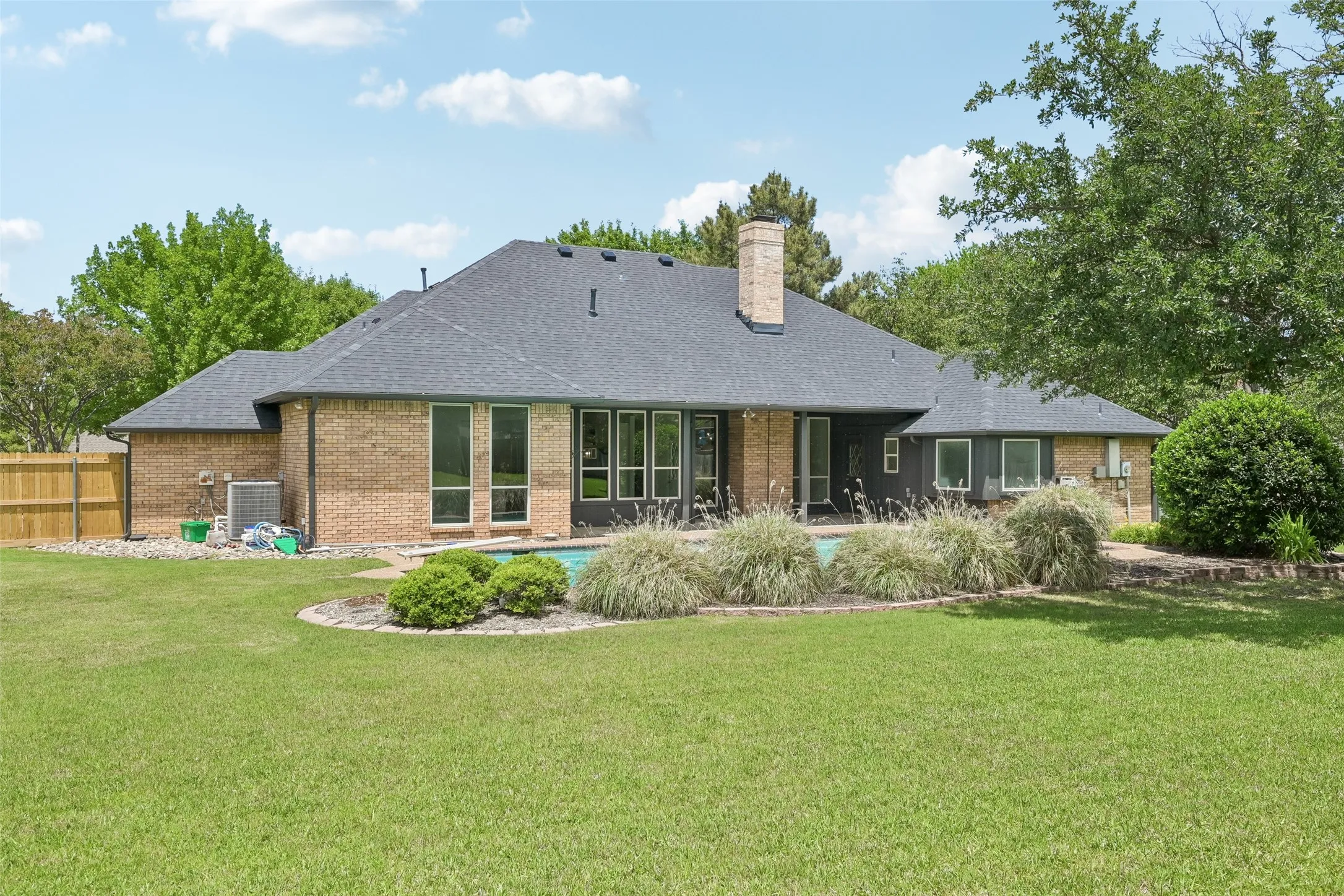 Single Family Residence For Sale in Tarrant County , 1510 Rockwood Drive, Keller, Texas 76248, 4 Bedroom, 3 Bathroom, 2 Garage spaces, 2,707 Sqft, built in 1988, mls#21264297, Real Estate Agent in Keller, Homes For Sale in Tarrant county, Homes For Sale in Keller, Realtor in Keller Texas, Real Estate Brokerage Independent Realty Texas, Luminita Cordes Realtor