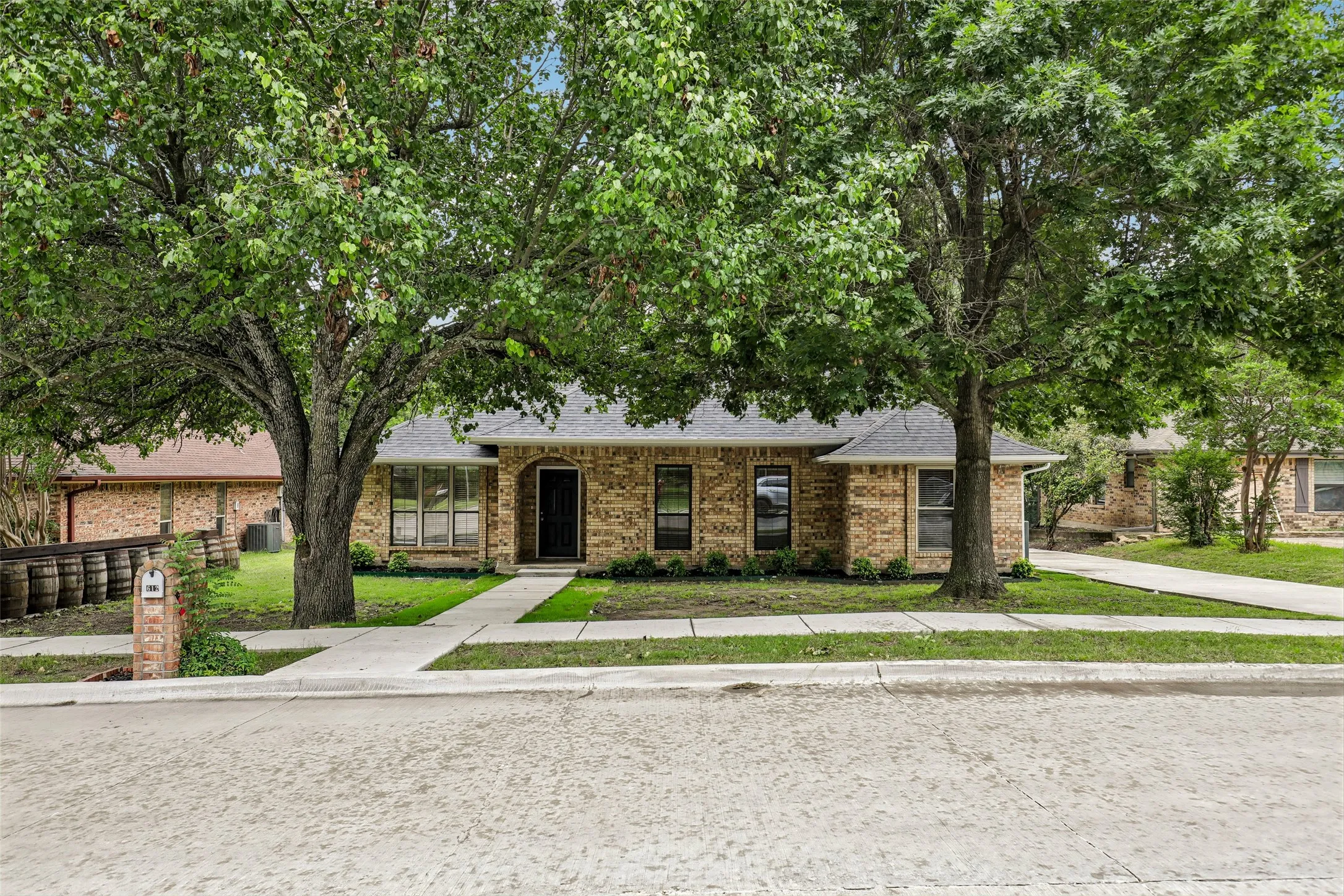 Single Family Residence For Sale in Collin County , 612 E Oak Street, Wylie, Texas 75098, 3 Bedroom, 2 Bathroom, 3 Garage spaces, 1,566 Sqft, built in 1984, mls#21261054, Real Estate Agent in Wylie, Homes For Sale in Collin county, Homes For Sale in Wylie, Realtor in Wylie Texas, Real Estate Brokerage Independent Realty Texas, Luminita Cordes Realtor