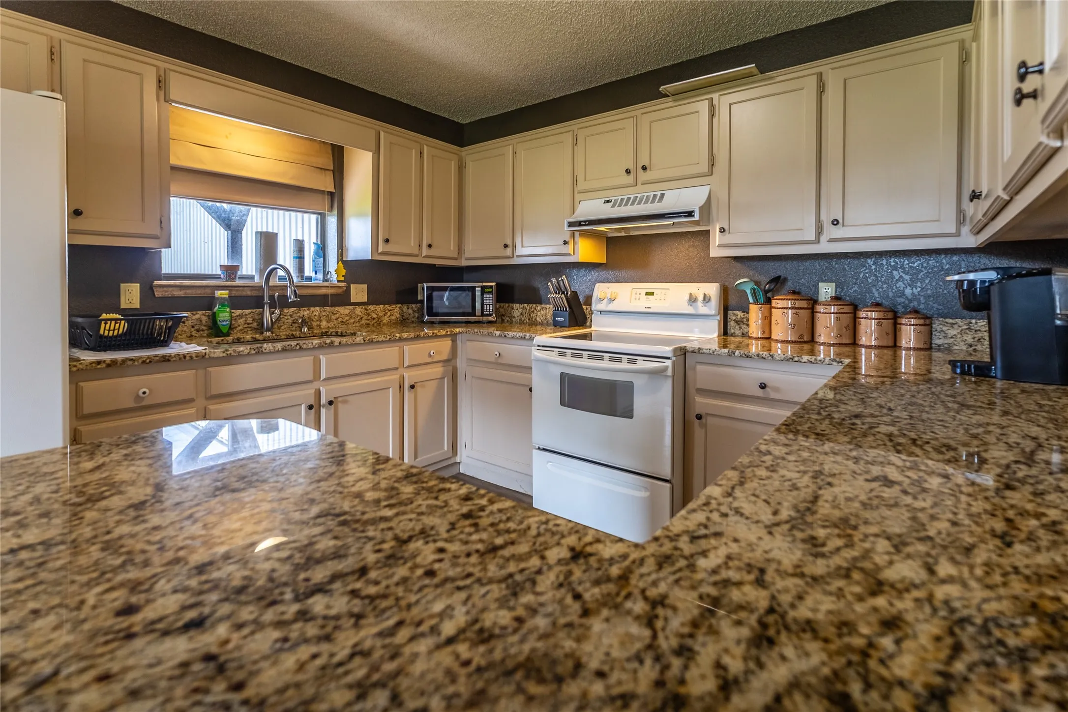 Farm For Sale in Erath County , 24183 S US 281, Hico, Texas 76457, 4 Bedroom, 3 Bathroom, Garage spaces, 2,160 Sqft, built in 1999, mls#21265000, Real Estate Agent in Hico, Homes For Sale in Erath county, Homes For Sale in Hico, Realtor in Hico Texas, Real Estate Brokerage Independent Realty Texas, Luminita Cordes Realtor