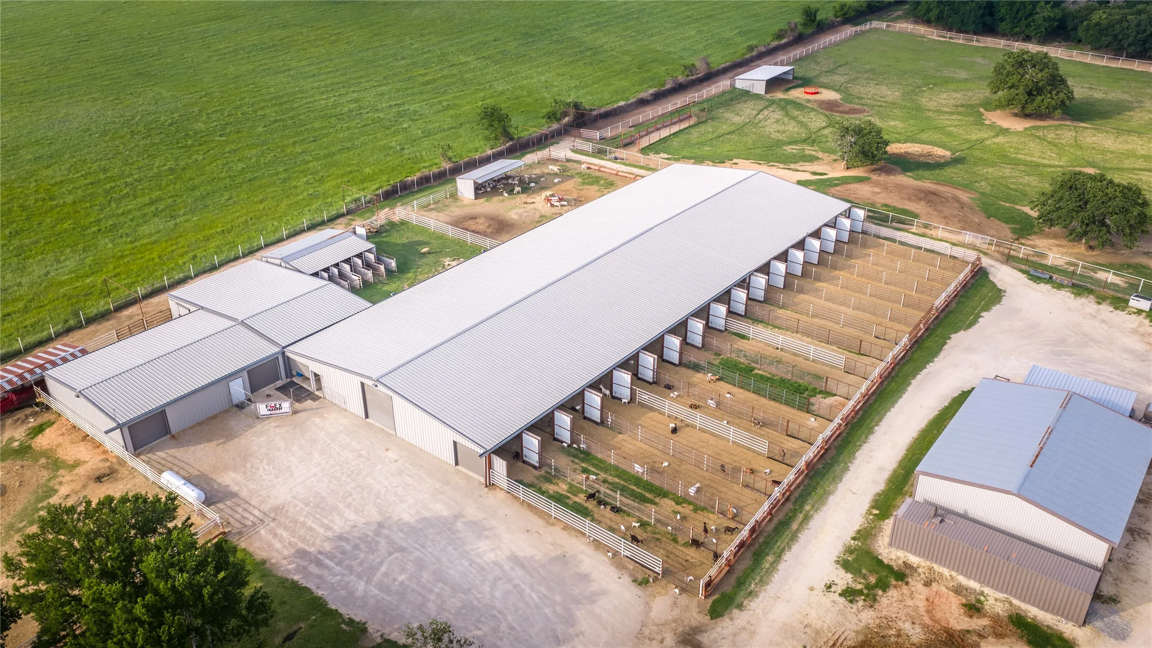 Farm For Sale in Erath County , 24183 S US 281, Hico, Texas 76457, 4 Bedroom, 3 Bathroom, Garage spaces, 2,160 Sqft, built in 1999, mls#21265000, Real Estate Agent in Hico, Homes For Sale in Erath county, Homes For Sale in Hico, Realtor in Hico Texas, Real Estate Brokerage Independent Realty Texas, Luminita Cordes Realtor