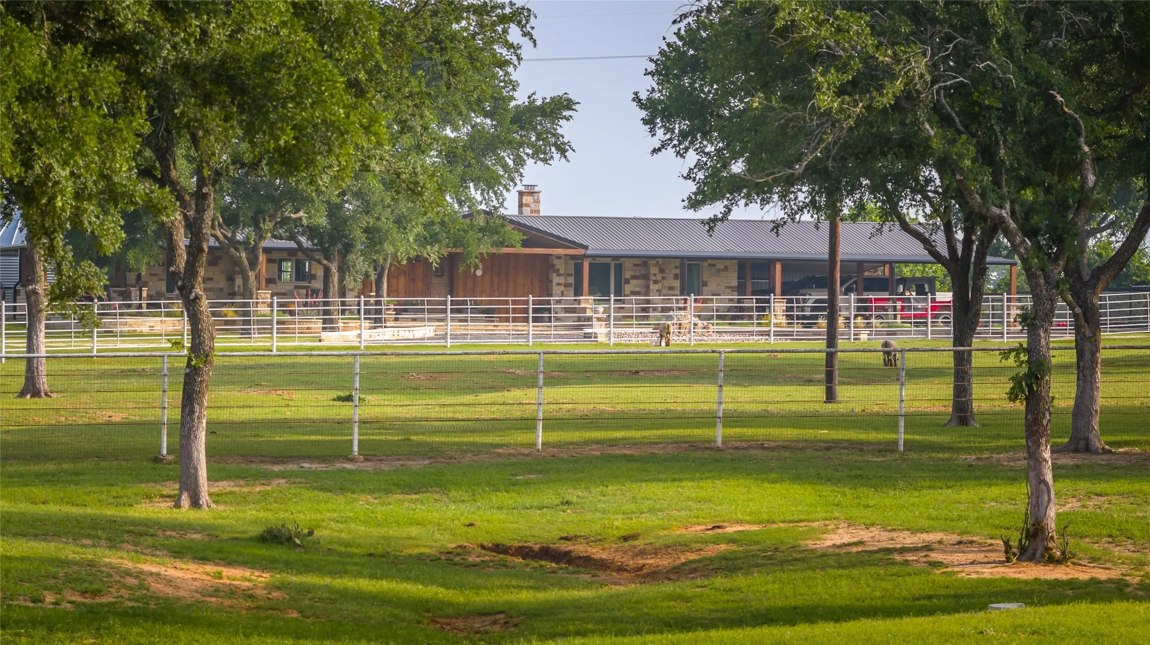 Farm For Sale in Erath County , 24183 S US 281, Hico, Texas 76457, 4 Bedroom, 3 Bathroom, Garage spaces, 2,160 Sqft, built in 1999, mls#21265000, Real Estate Agent in Hico, Homes For Sale in Erath county, Homes For Sale in Hico, Realtor in Hico Texas, Real Estate Brokerage Independent Realty Texas, Luminita Cordes Realtor