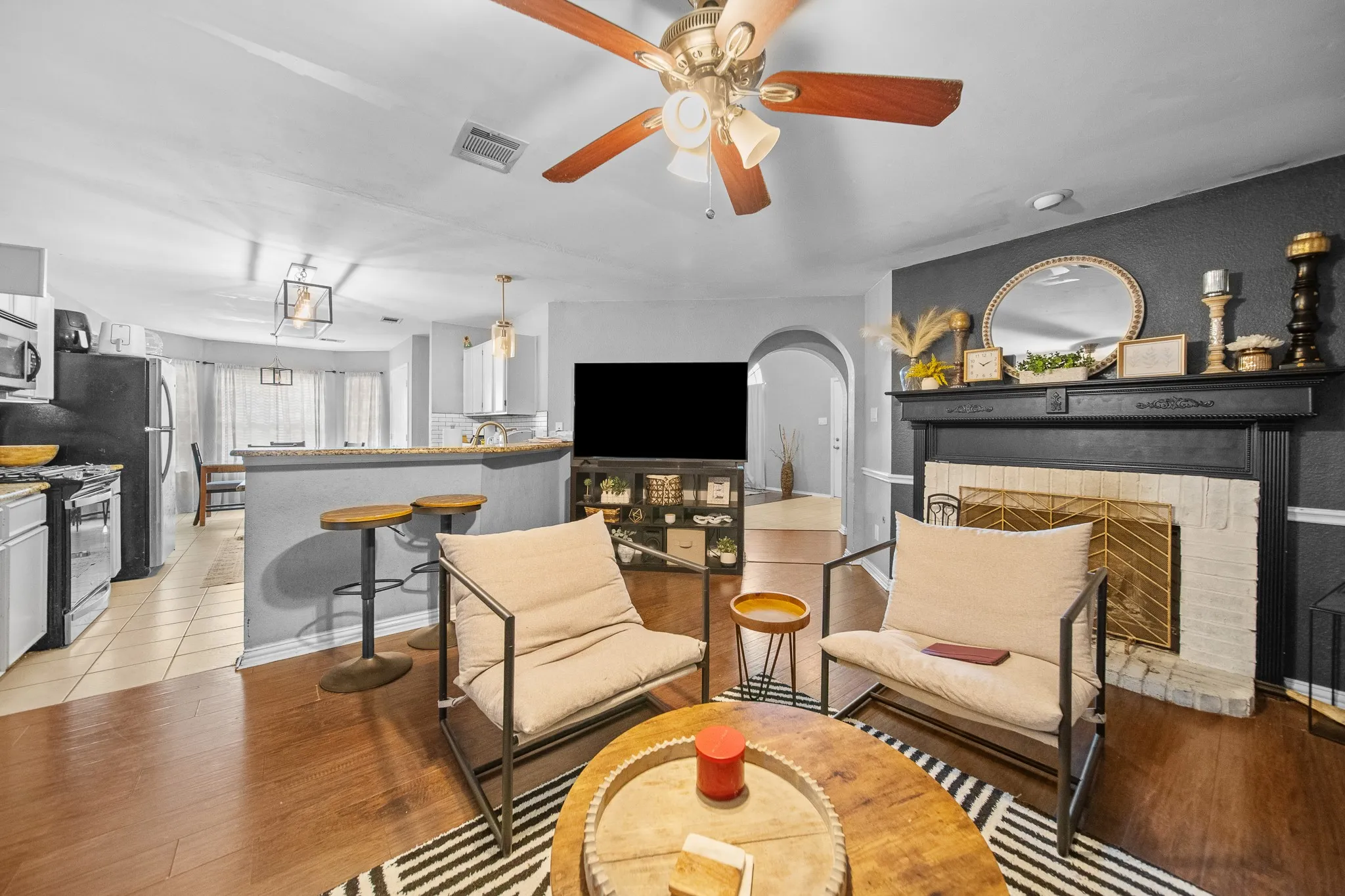 Single Family Residence For Sale in Dallas County , 7713 Harbor Drive, Rowlett, Texas 75088, 3 Bedrooms, 3 Bathrooms, 2 Garage spaces, 2,129 Sqft, built in 1995, Price $359,000, mls#21259425, Real Estate Agent in Rowlett, Homes For Sale in Dallas county, Homes For Sale in Rowlett, Realtor in Rowlett Texas, Real Estate Brokerage Independent Realty Texas, Luminita Cordes Realtor
