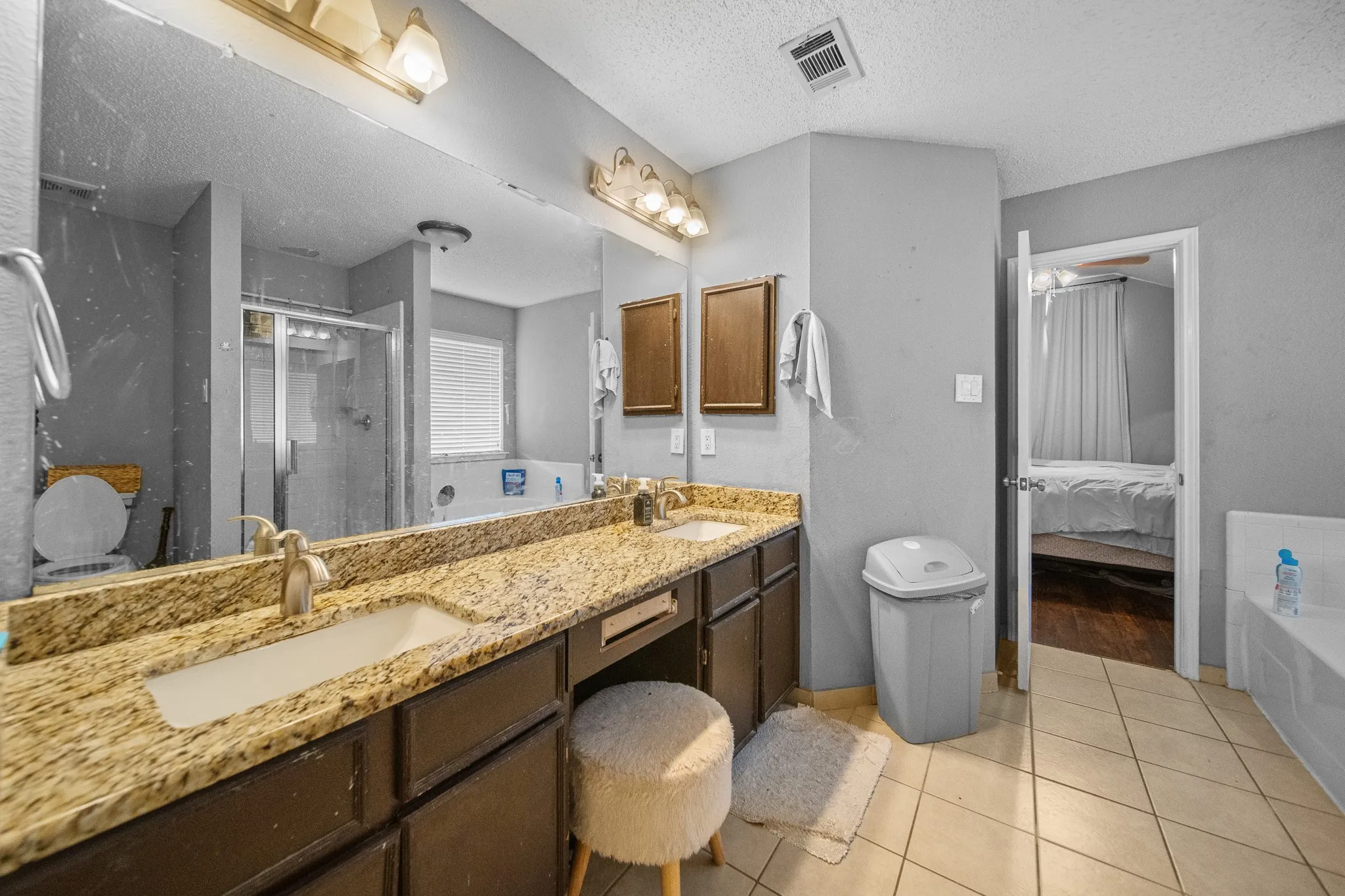 Single Family Residence For Sale in Dallas County , 7713 Harbor Drive, Rowlett, Texas 75088, 3 Bedrooms, 3 Bathrooms, 2 Garage spaces, 2,129 Sqft, built in 1995, Price $359,000, mls#21259425, Real Estate Agent in Rowlett, Homes For Sale in Dallas county, Homes For Sale in Rowlett, Realtor in Rowlett Texas, Real Estate Brokerage Independent Realty Texas, Luminita Cordes Realtor