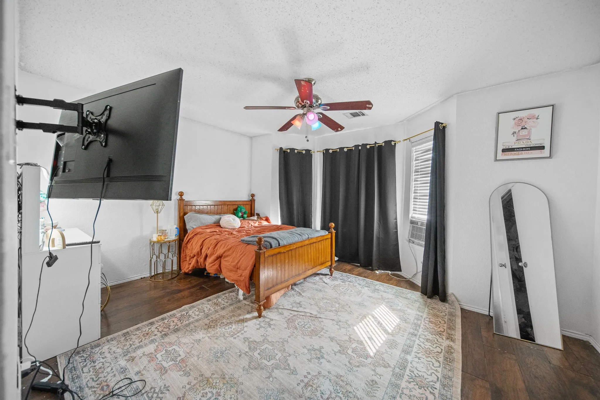 Single Family Residence For Sale in Dallas County , 7713 Harbor Drive, Rowlett, Texas 75088, 3 Bedrooms, 3 Bathrooms, 2 Garage spaces, 2,129 Sqft, built in 1995, Price $359,000, mls#21259425, Real Estate Agent in Rowlett, Homes For Sale in Dallas county, Homes For Sale in Rowlett, Realtor in Rowlett Texas, Real Estate Brokerage Independent Realty Texas, Luminita Cordes Realtor