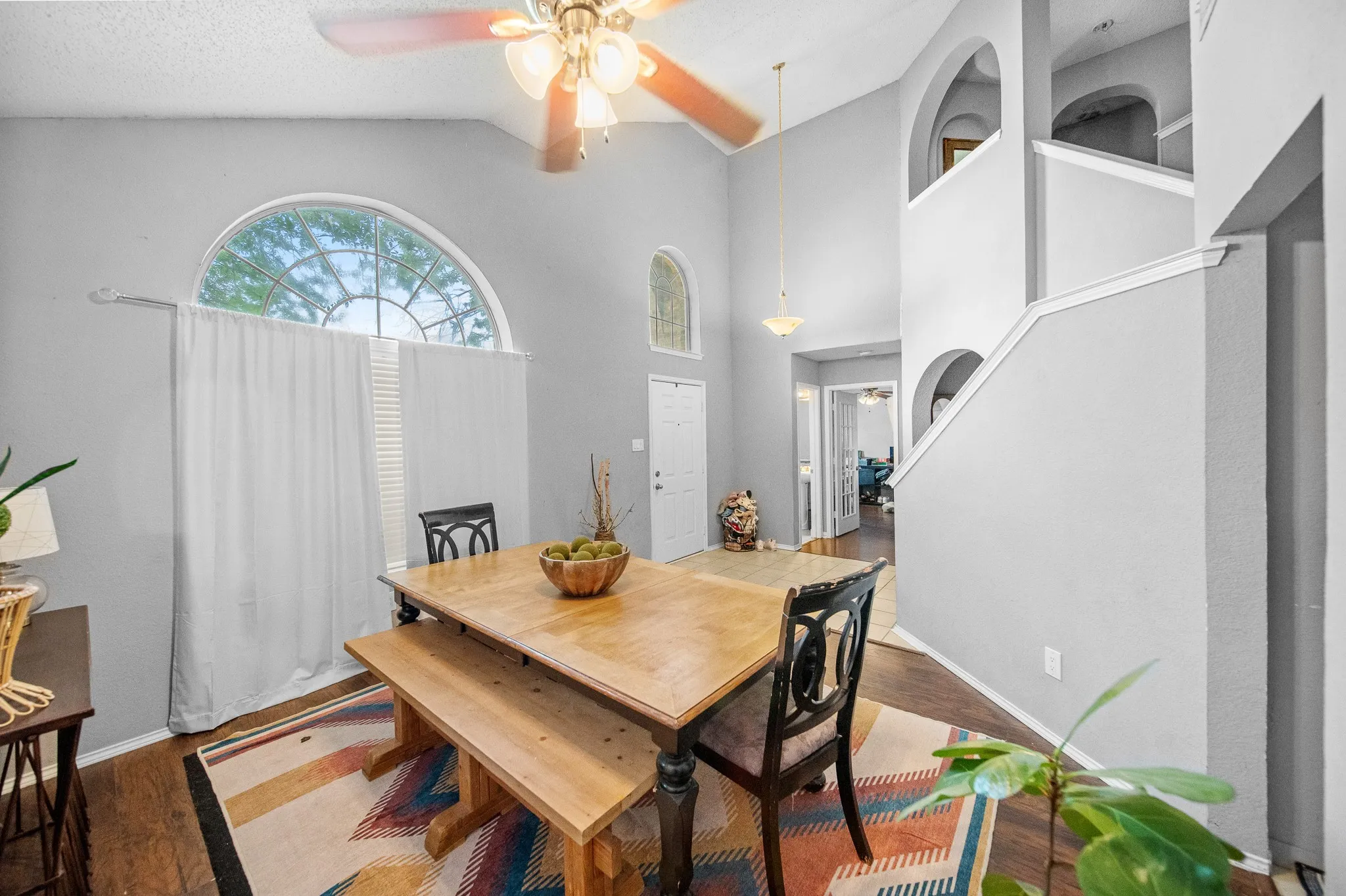 Single Family Residence For Sale in Dallas County , 7713 Harbor Drive, Rowlett, Texas 75088, 3 Bedrooms, 3 Bathrooms, 2 Garage spaces, 2,129 Sqft, built in 1995, Price $359,000, mls#21259425, Real Estate Agent in Rowlett, Homes For Sale in Dallas county, Homes For Sale in Rowlett, Realtor in Rowlett Texas, Real Estate Brokerage Independent Realty Texas, Luminita Cordes Realtor