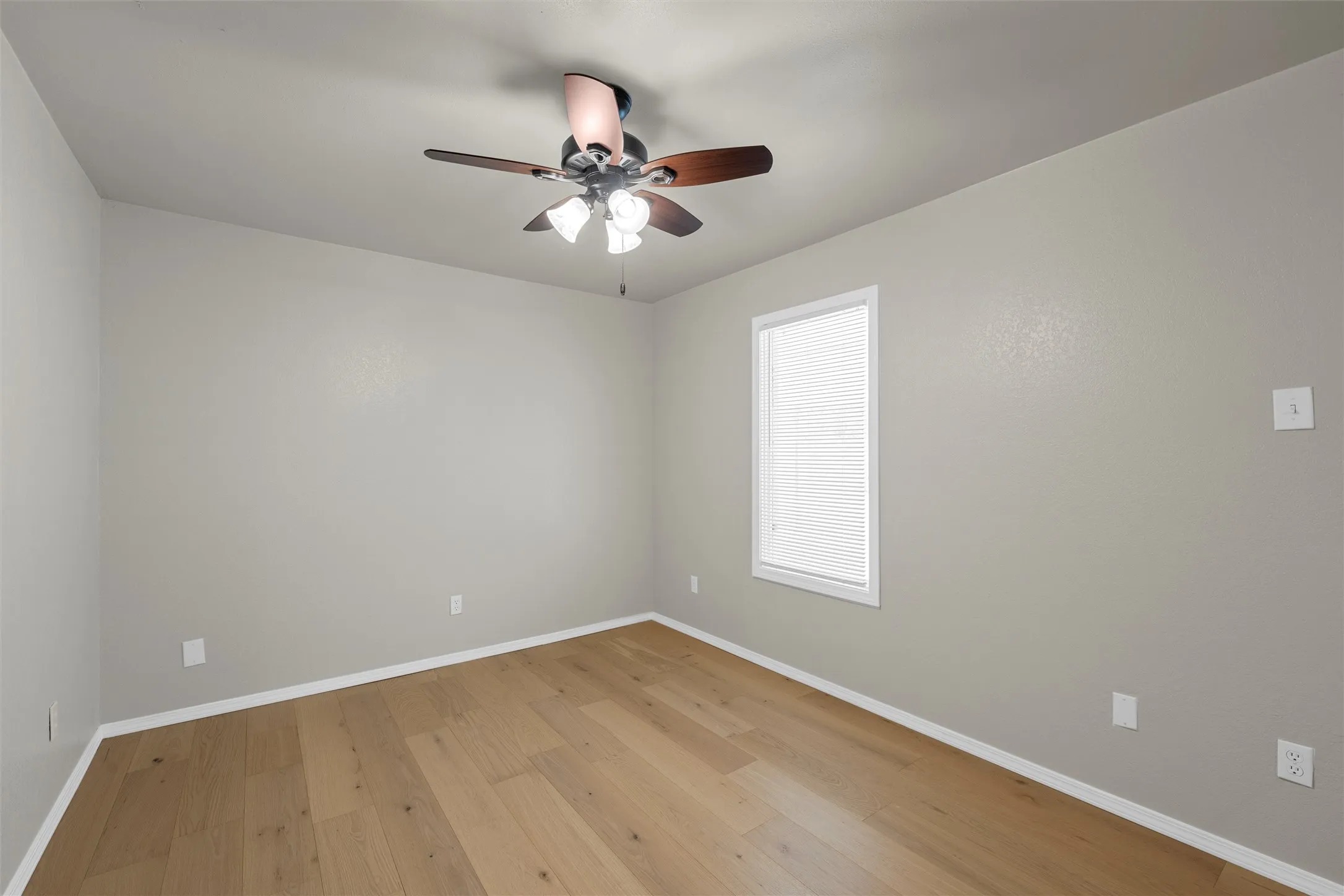 Condominium For Sale in Mc Lennan County , 2314 Melissa Drive, Waco, Texas 76708, 2 Bedroom, 1 Bathroom, Garage spaces, 1,024 Sqft, built in 1982, mls#21264343, Real Estate Agent in Waco, Homes For Sale in Mc Lennan county, Homes For Sale in Waco, Realtor in Waco Texas, Real Estate Brokerage Independent Realty Texas, Luminita Cordes Realtor