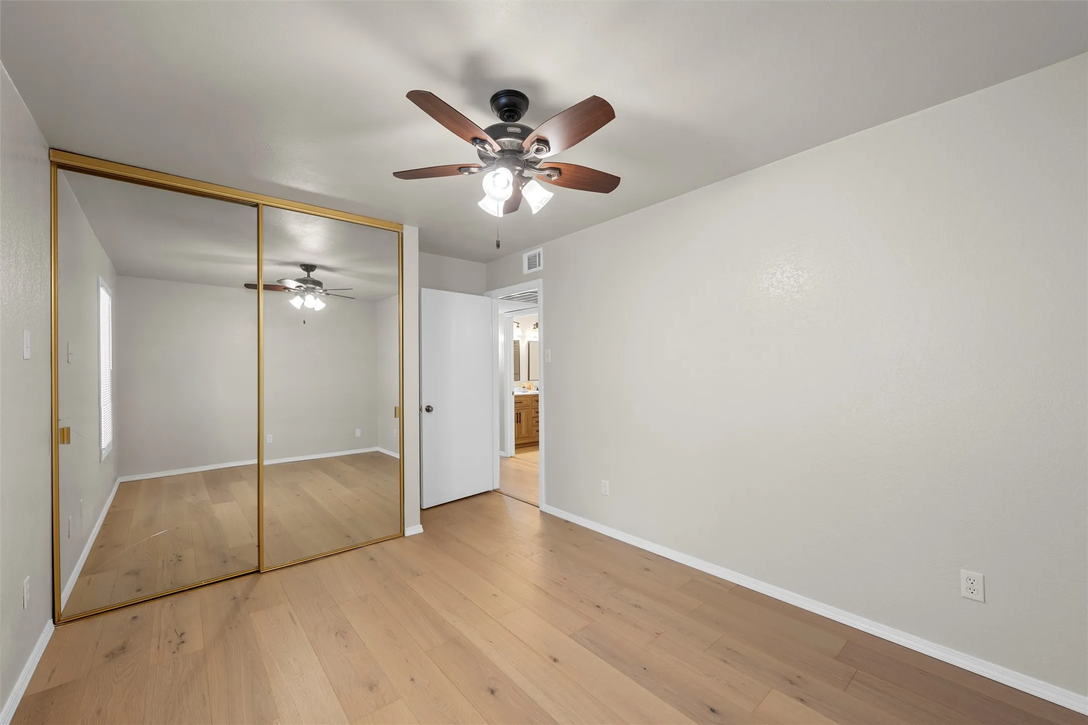 Condominium For Sale in Mc Lennan County , 2314 Melissa Drive, Waco, Texas 76708, 2 Bedroom, 1 Bathroom, Garage spaces, 1,024 Sqft, built in 1982, mls#21264343, Real Estate Agent in Waco, Homes For Sale in Mc Lennan county, Homes For Sale in Waco, Realtor in Waco Texas, Real Estate Brokerage Independent Realty Texas, Luminita Cordes Realtor