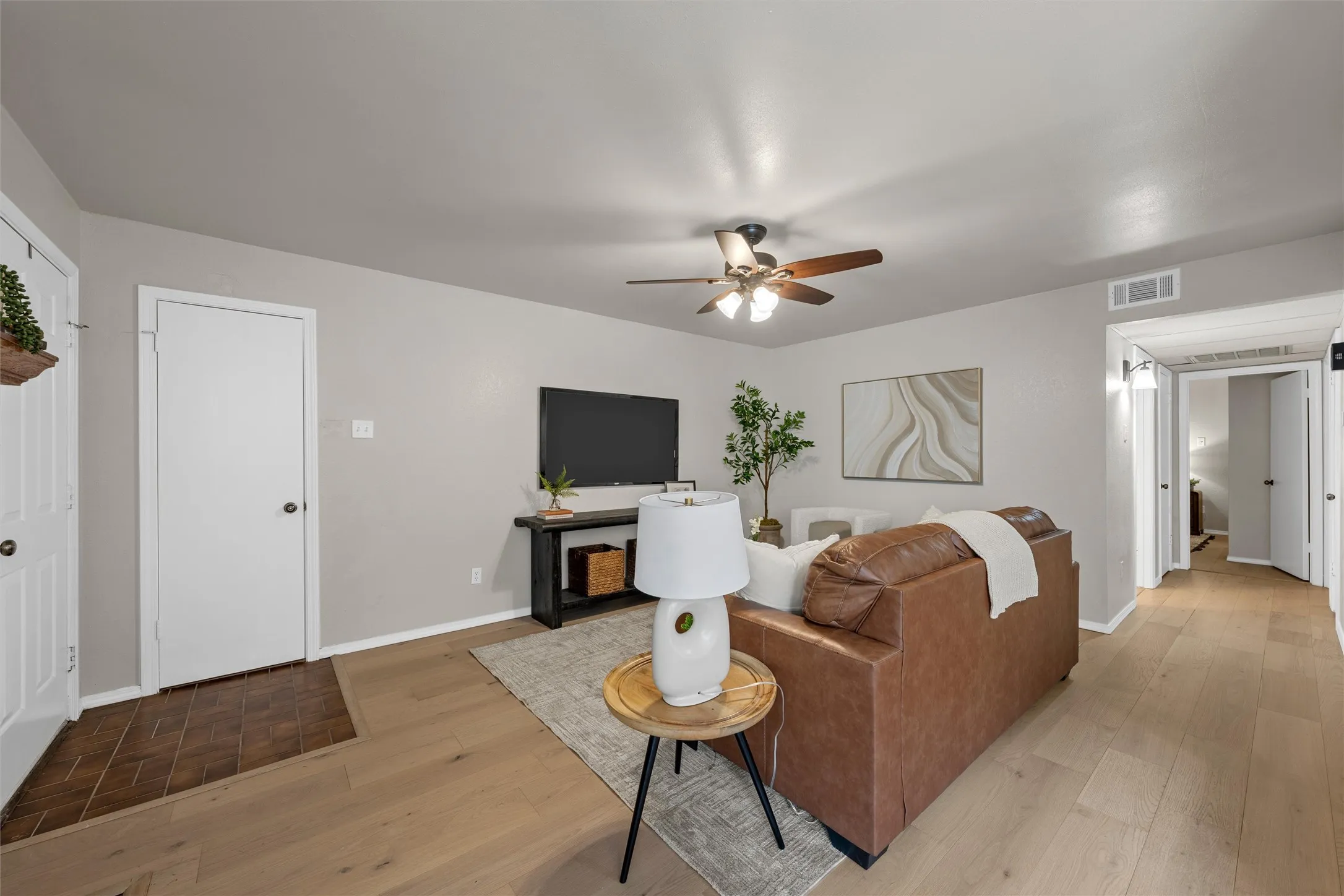 Condominium For Sale in Mc Lennan County , 2314 Melissa Drive, Waco, Texas 76708, 2 Bedroom, 1 Bathroom, Garage spaces, 1,024 Sqft, built in 1982, mls#21264343, Real Estate Agent in Waco, Homes For Sale in Mc Lennan county, Homes For Sale in Waco, Realtor in Waco Texas, Real Estate Brokerage Independent Realty Texas, Luminita Cordes Realtor