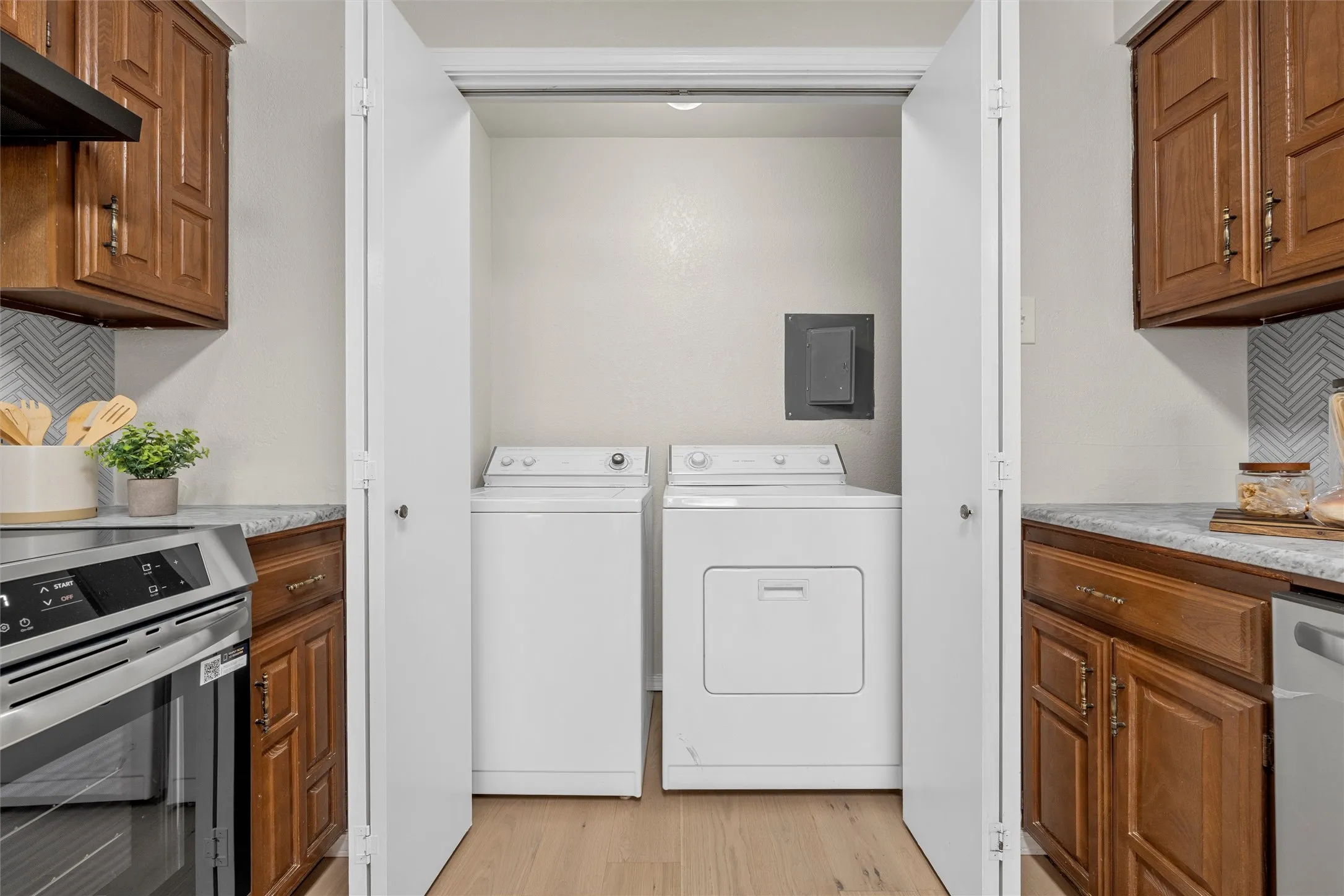 Condominium For Sale in Mc Lennan County , 2314 Melissa Drive, Waco, Texas 76708, 2 Bedroom, 1 Bathroom, Garage spaces, 1,024 Sqft, built in 1982, mls#21264343, Real Estate Agent in Waco, Homes For Sale in Mc Lennan county, Homes For Sale in Waco, Realtor in Waco Texas, Real Estate Brokerage Independent Realty Texas, Luminita Cordes Realtor