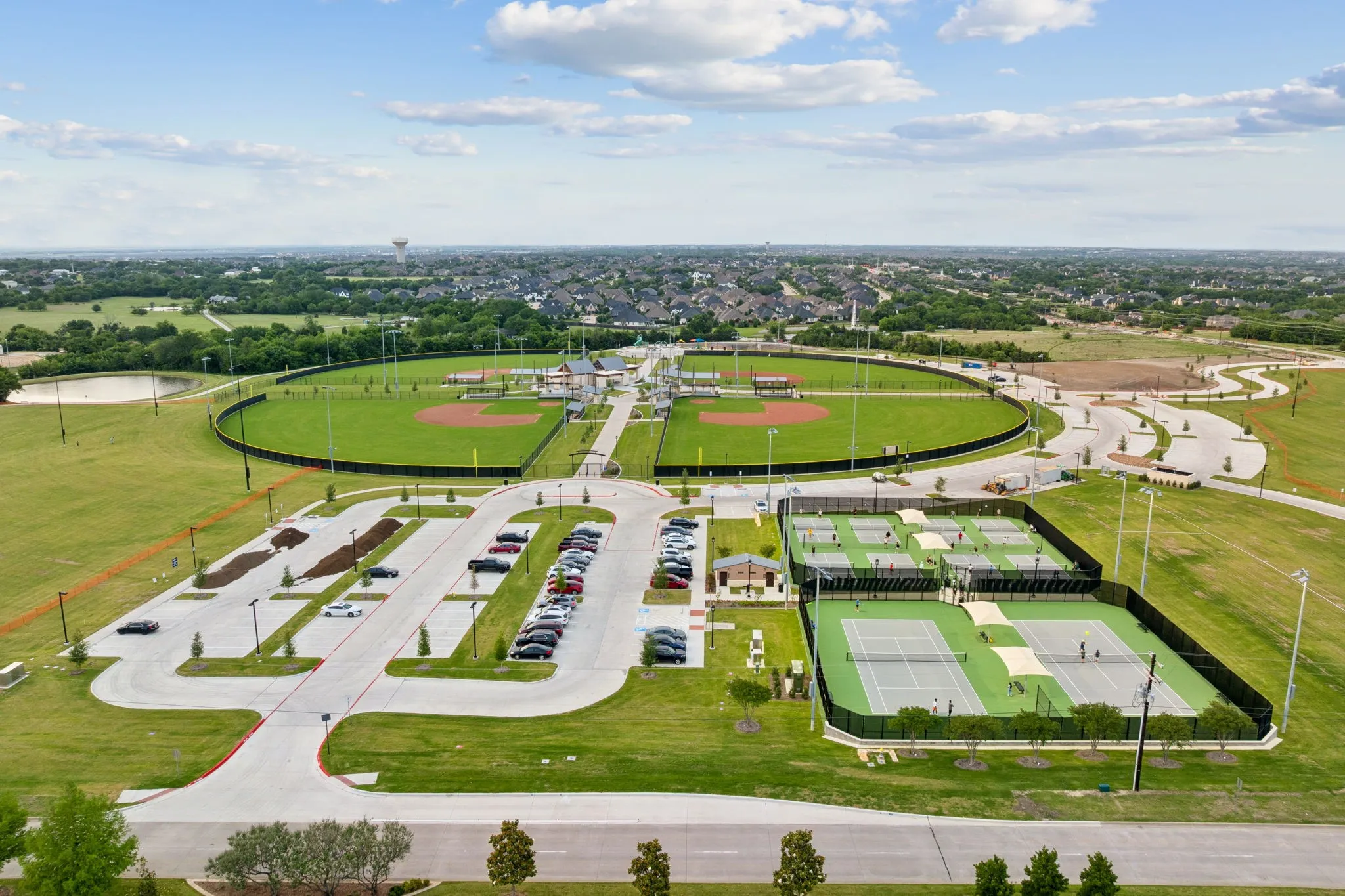 Single Family Residence For Sale in Collin County , 411 Salada Drive, Prosper, Texas 75078, 4 Bedroom, 4 Bathroom, 3 Garage spaces, 3,693 Sqft, built in 2015, mls#21265096, Real Estate Agent in Prosper, Homes For Sale in Collin county, Homes For Sale in Prosper, Realtor in Prosper Texas, Real Estate Brokerage Independent Realty Texas, Luminita Cordes Realtor