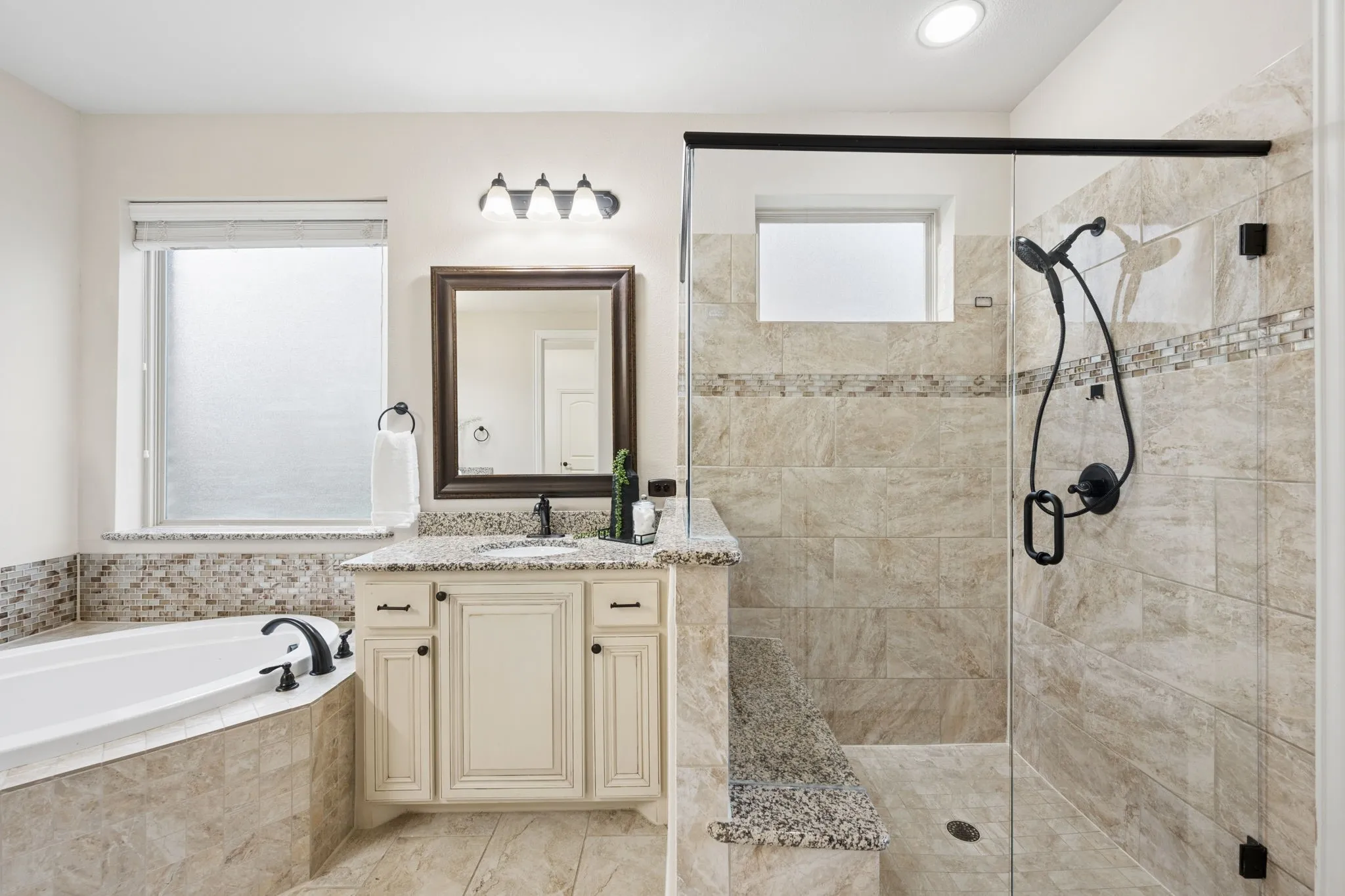 Single Family Residence For Sale in Collin County , 411 Salada Drive, Prosper, Texas 75078, 4 Bedroom, 4 Bathroom, 3 Garage spaces, 3,693 Sqft, built in 2015, mls#21265096, Real Estate Agent in Prosper, Homes For Sale in Collin county, Homes For Sale in Prosper, Realtor in Prosper Texas, Real Estate Brokerage Independent Realty Texas, Luminita Cordes Realtor
