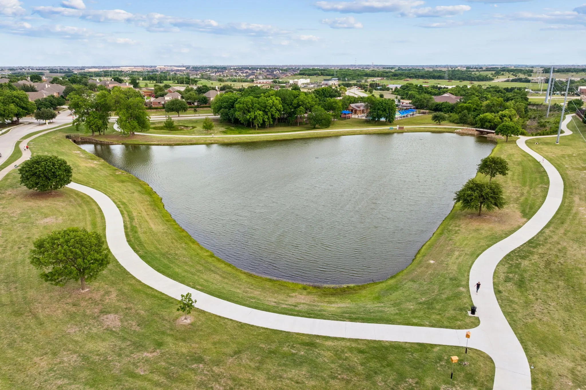 Single Family Residence For Sale in Collin County , 411 Salada Drive, Prosper, Texas 75078, 4 Bedroom, 4 Bathroom, 3 Garage spaces, 3,693 Sqft, built in 2015, mls#21265096, Real Estate Agent in Prosper, Homes For Sale in Collin county, Homes For Sale in Prosper, Realtor in Prosper Texas, Real Estate Brokerage Independent Realty Texas, Luminita Cordes Realtor