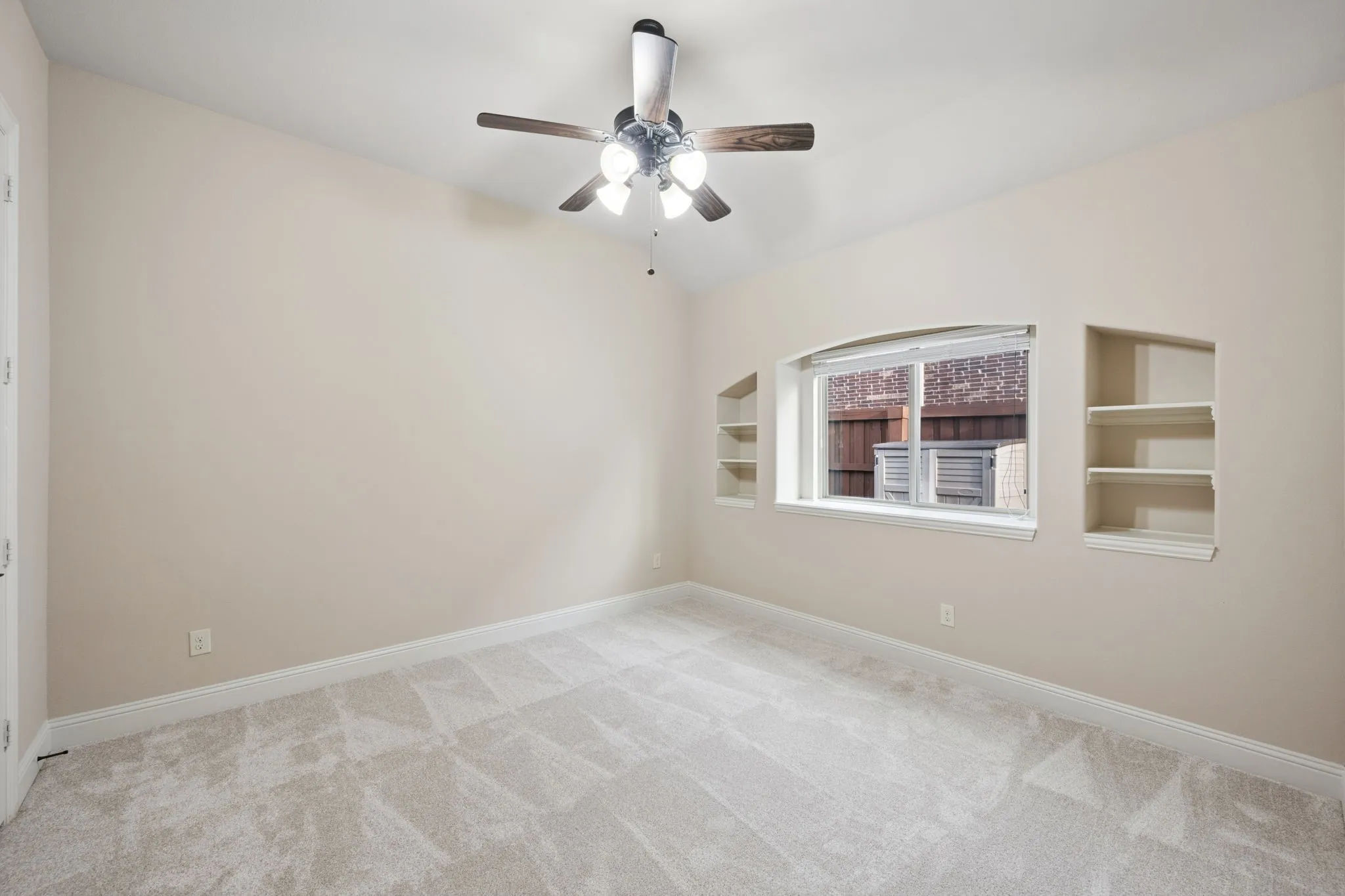 Single Family Residence For Sale in Collin County , 411 Salada Drive, Prosper, Texas 75078, 4 Bedroom, 4 Bathroom, 3 Garage spaces, 3,693 Sqft, built in 2015, mls#21265096, Real Estate Agent in Prosper, Homes For Sale in Collin county, Homes For Sale in Prosper, Realtor in Prosper Texas, Real Estate Brokerage Independent Realty Texas, Luminita Cordes Realtor