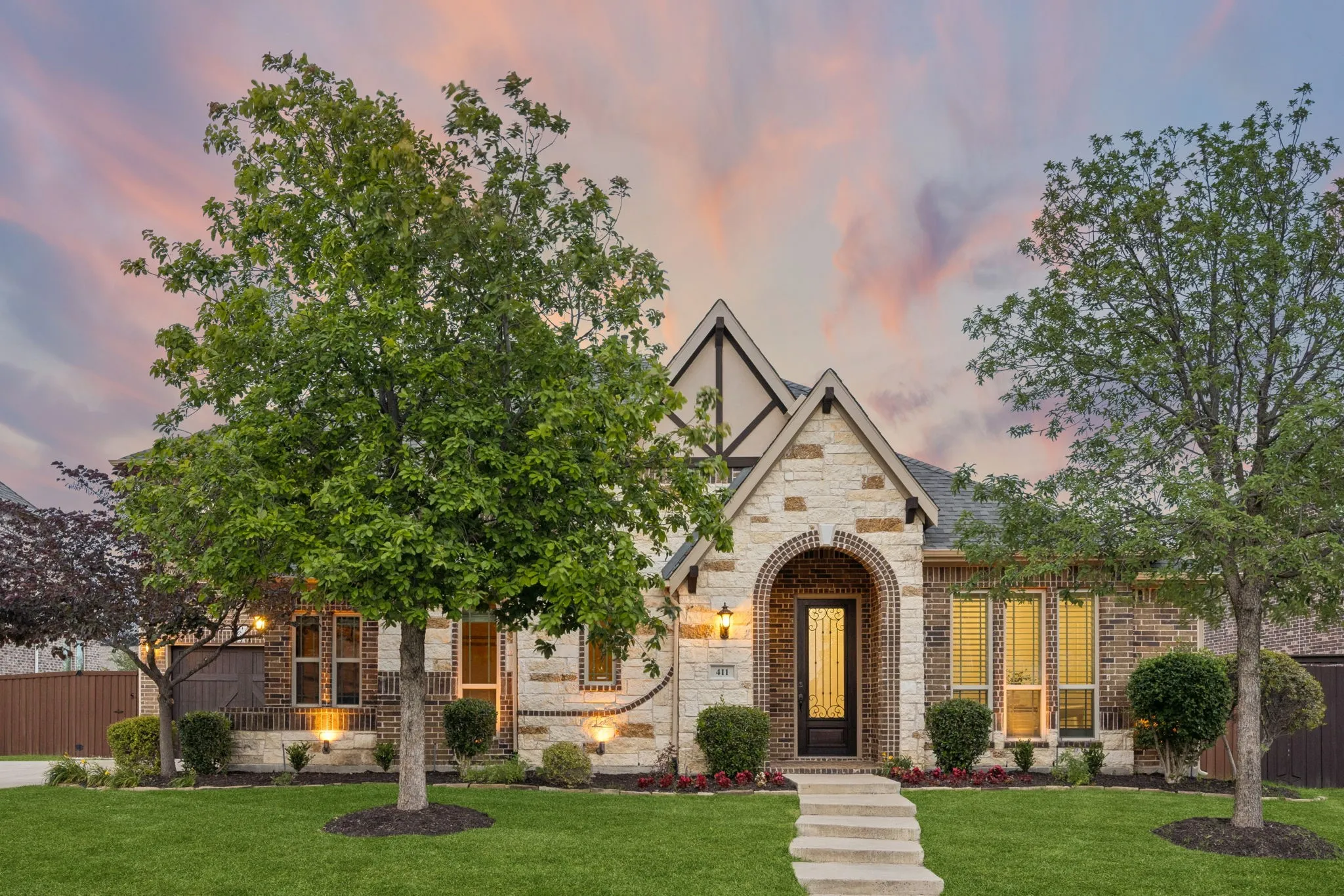 Single Family Residence For Sale in Collin County , 411 Salada Drive, Prosper, Texas 75078, 4 Bedroom, 4 Bathroom, 3 Garage spaces, 3,693 Sqft, built in 2015, mls#21265096, Real Estate Agent in Prosper, Homes For Sale in Collin county, Homes For Sale in Prosper, Realtor in Prosper Texas, Real Estate Brokerage Independent Realty Texas, Luminita Cordes Realtor