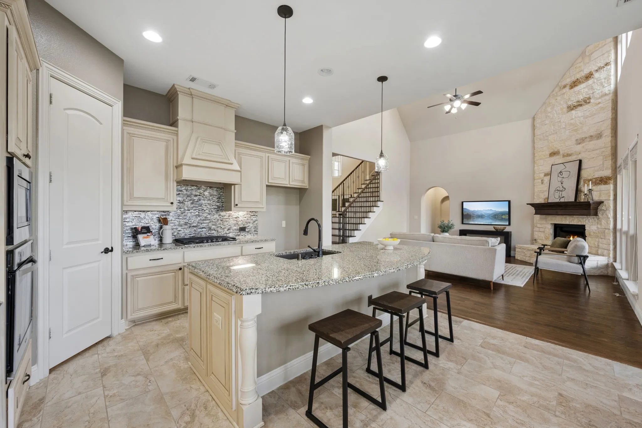 Single Family Residence For Sale in Collin County , 411 Salada Drive, Prosper, Texas 75078, 4 Bedroom, 4 Bathroom, 3 Garage spaces, 3,693 Sqft, built in 2015, mls#21265096, Real Estate Agent in Prosper, Homes For Sale in Collin county, Homes For Sale in Prosper, Realtor in Prosper Texas, Real Estate Brokerage Independent Realty Texas, Luminita Cordes Realtor