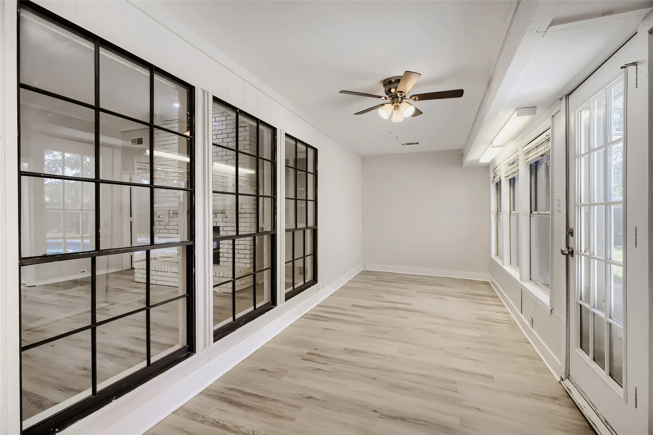 Single Family Residence For Sale in Dallas County , 1202 E Berkeley Drive, Richardson, Texas 75081, 3 Bedroom, 3 Bathroom, 2 Garage spaces, 2,203 Sqft, built in 1977, mls#21163648, Real Estate Agent in Richardson, Homes For Sale in Dallas county, Homes For Sale in Richardson, Realtor in Richardson Texas, Real Estate Brokerage Independent Realty Texas, Luminita Cordes Realtor