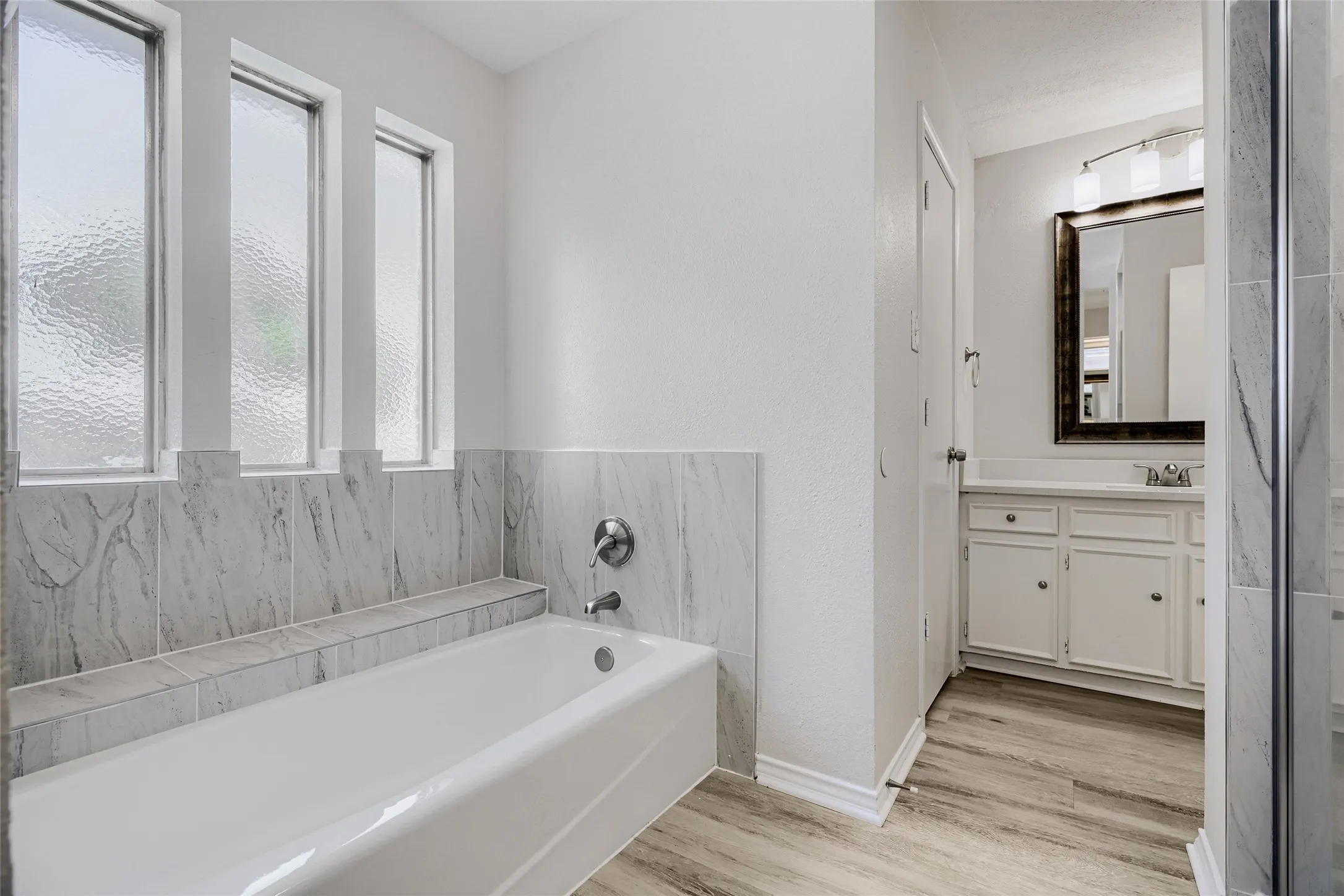 Single Family Residence For Sale in Dallas County , 1202 E Berkeley Drive, Richardson, Texas 75081, 3 Bedroom, 3 Bathroom, 2 Garage spaces, 2,203 Sqft, built in 1977, mls#21163648, Real Estate Agent in Richardson, Homes For Sale in Dallas county, Homes For Sale in Richardson, Realtor in Richardson Texas, Real Estate Brokerage Independent Realty Texas, Luminita Cordes Realtor