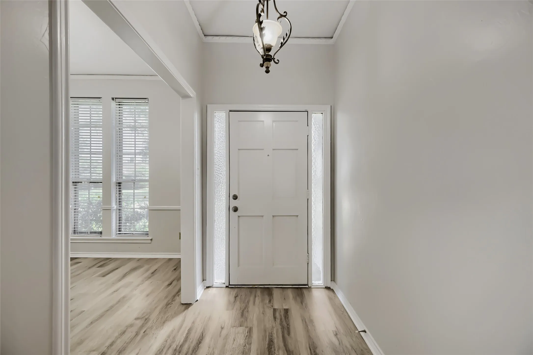 Single Family Residence For Sale in Dallas County , 1202 E Berkeley Drive, Richardson, Texas 75081, 3 Bedroom, 3 Bathroom, 2 Garage spaces, 2,203 Sqft, built in 1977, mls#21163648, Real Estate Agent in Richardson, Homes For Sale in Dallas county, Homes For Sale in Richardson, Realtor in Richardson Texas, Real Estate Brokerage Independent Realty Texas, Luminita Cordes Realtor