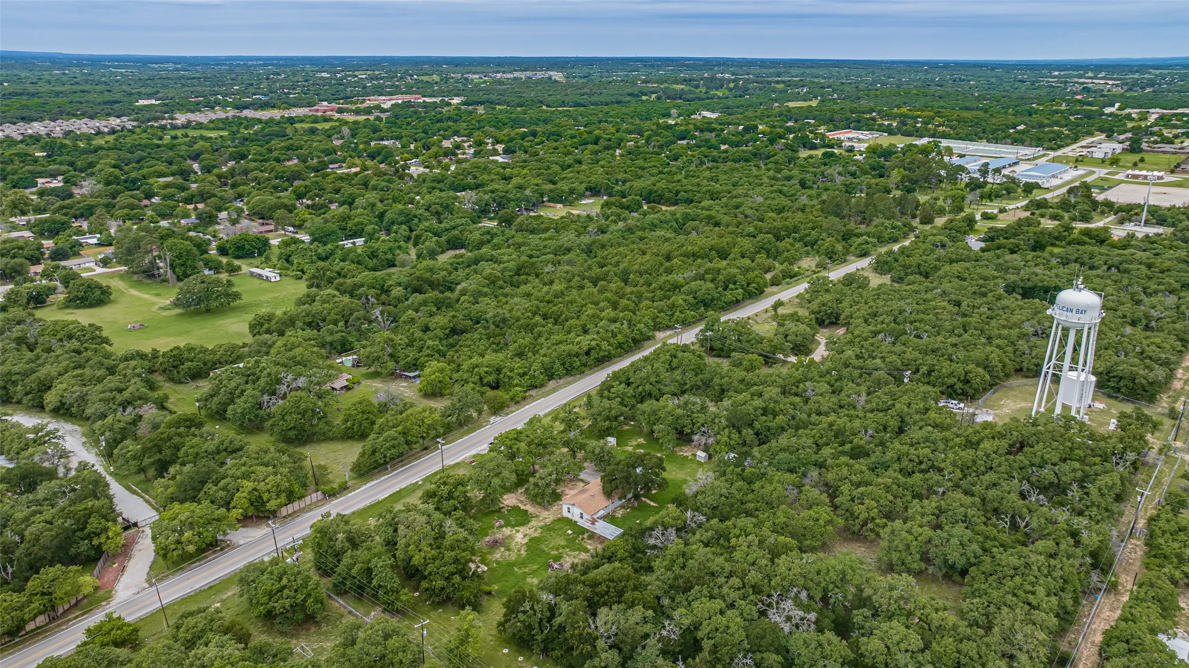 Mobile Home For Sale in Tarrant County , 10680 Liberty School Road, Azle, Texas 76020, 3 Bedroom, 1 Bathroom, Garage spaces, 1,176 Sqft, built in 1961, mls#21265217, Real Estate Agent in Azle, Homes For Sale in Tarrant county, Homes For Sale in Azle, Realtor in Azle Texas, Real Estate Brokerage Independent Realty Texas, Luminita Cordes Realtor