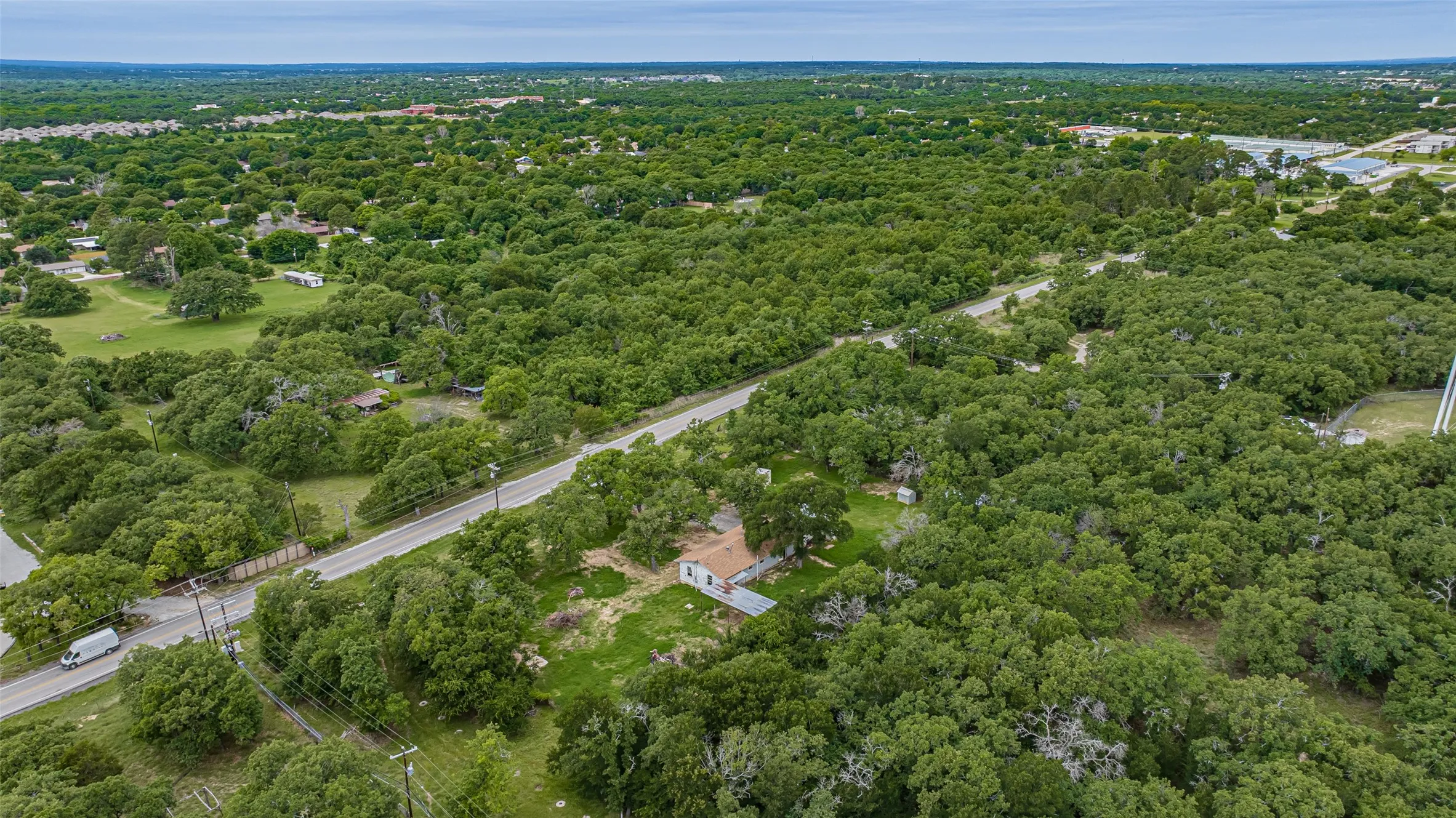 Mobile Home For Sale in Tarrant County , 10680 Liberty School Road, Azle, Texas 76020, 3 Bedroom, 1 Bathroom, Garage spaces, 1,176 Sqft, built in 1961, mls#21265217, Real Estate Agent in Azle, Homes For Sale in Tarrant county, Homes For Sale in Azle, Realtor in Azle Texas, Real Estate Brokerage Independent Realty Texas, Luminita Cordes Realtor