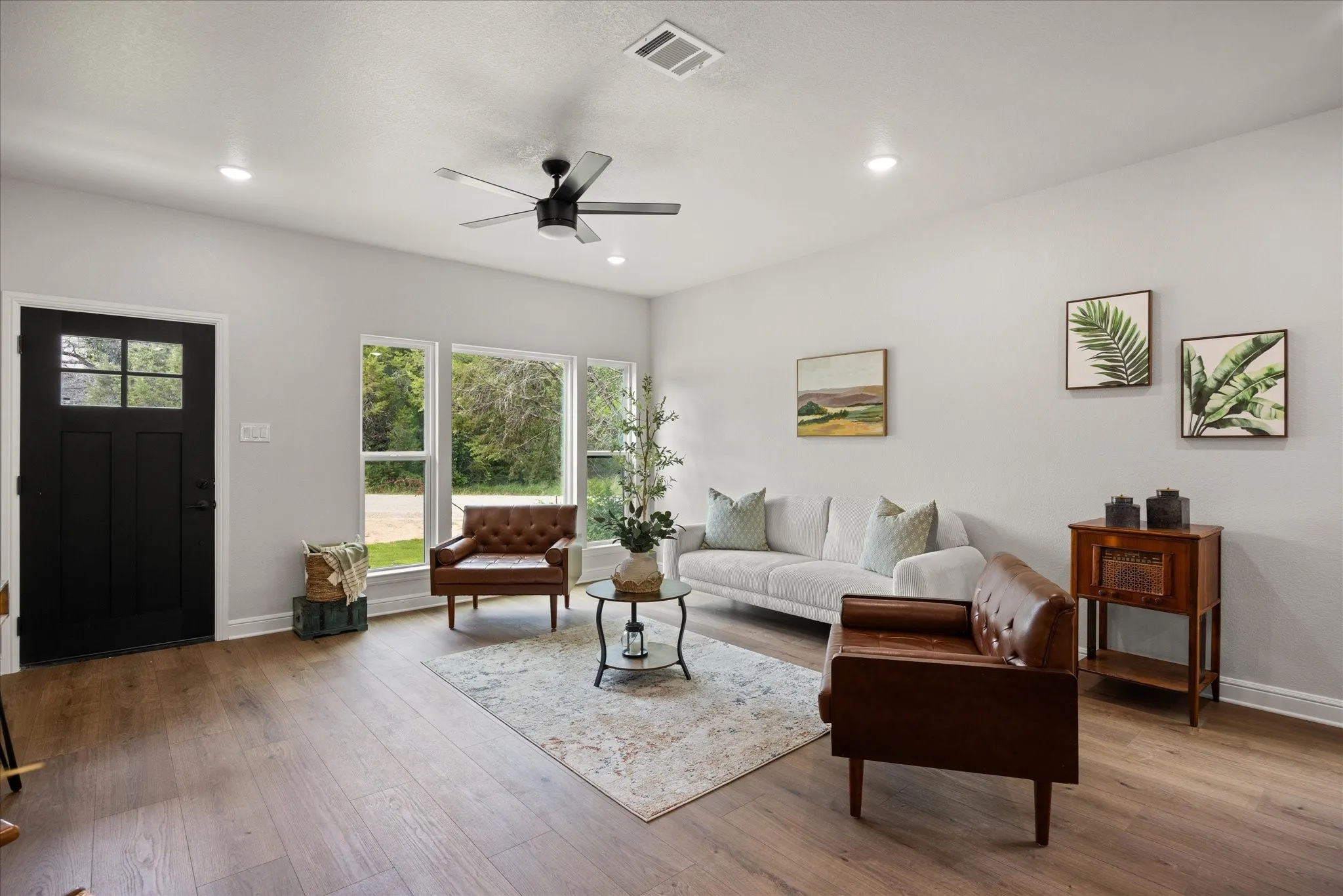 Single Family Residence For Sale in Hood County , 913 Colorado River Drive, Granbury, Texas 76048, 3 Bedroom, 2 Bathroom, 2 Garage spaces, 1,581 Sqft, built in 2026, mls#21252234, Real Estate Agent in Granbury, Homes For Sale in Hood county, Homes For Sale in Granbury, Realtor in Granbury Texas, Real Estate Brokerage Independent Realty Texas, Luminita Cordes Realtor