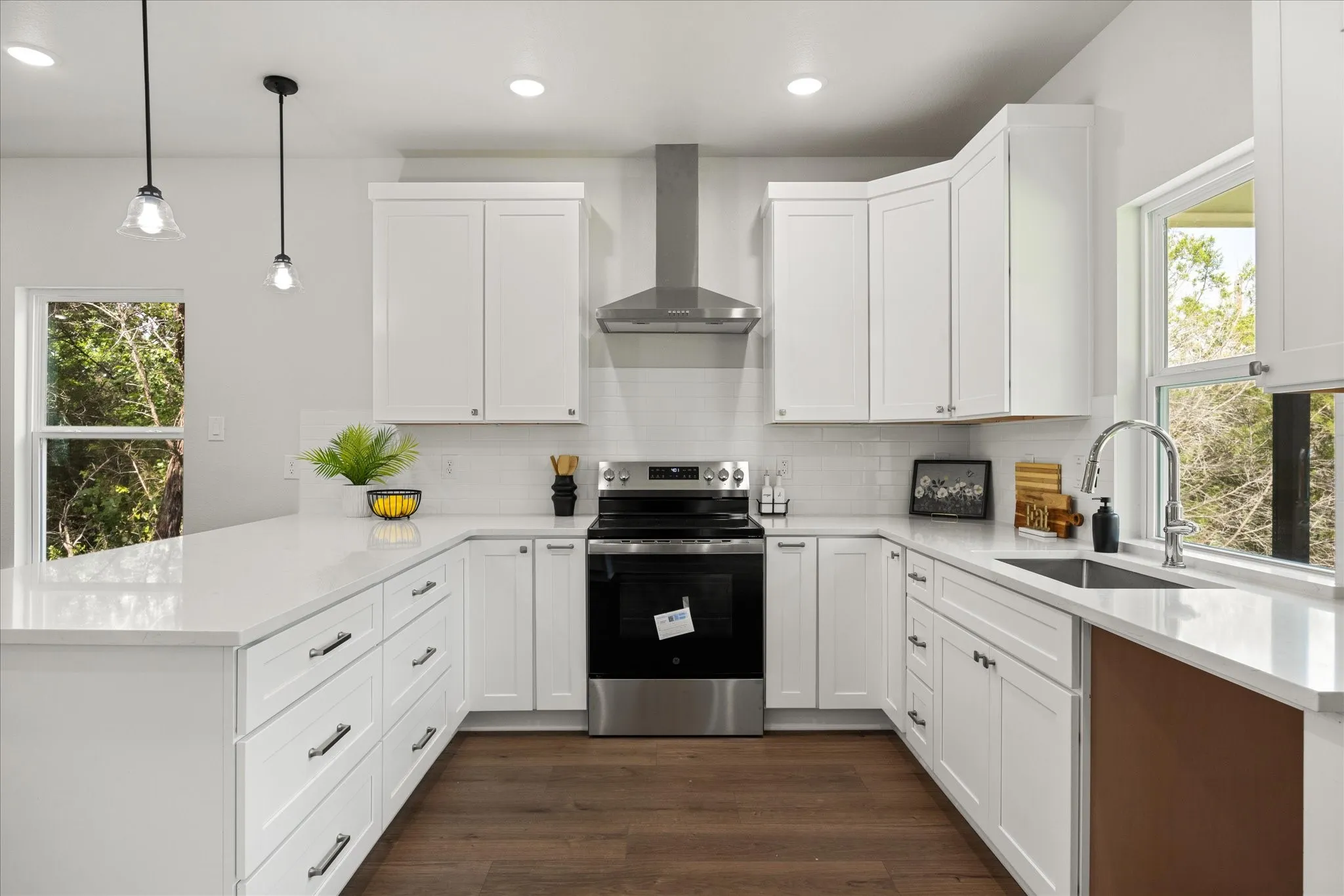Single Family Residence For Sale in Hood County , 913 Colorado River Drive, Granbury, Texas 76048, 3 Bedroom, 2 Bathroom, 2 Garage spaces, 1,581 Sqft, built in 2026, mls#21252234, Real Estate Agent in Granbury, Homes For Sale in Hood county, Homes For Sale in Granbury, Realtor in Granbury Texas, Real Estate Brokerage Independent Realty Texas, Luminita Cordes Realtor