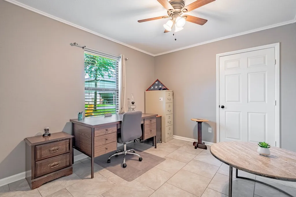 Single Family Residence For Sale in Henderson County , 128 Hilltop Drive, Trinidad, Texas 75163, 3 Bedroom, 2 Bathroom, 2 Garage spaces, 1,401 Sqft, built in 2000, mls#21265232, Real Estate Agent in Trinidad, Homes For Sale in Henderson county, Homes For Sale in Trinidad, Realtor in Trinidad Texas, Real Estate Brokerage Independent Realty Texas, Luminita Cordes Realtor