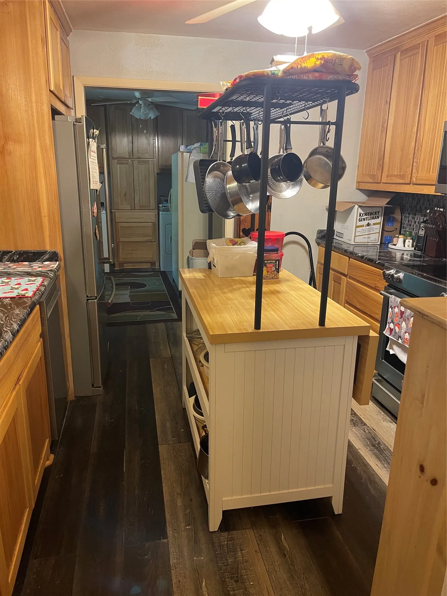Single Family Residence For Sale in Wise County , 1005 Gary Street, Bridgeport, Texas 76426, 3 Bedroom, 2 Bathroom, Garage spaces, 1,271 Sqft, built in 1955, mls#21264074, Real Estate Agent in Bridgeport, Homes For Sale in Wise county, Homes For Sale in Bridgeport, Realtor in Bridgeport Texas, Real Estate Brokerage Independent Realty Texas, Luminita Cordes Realtor
