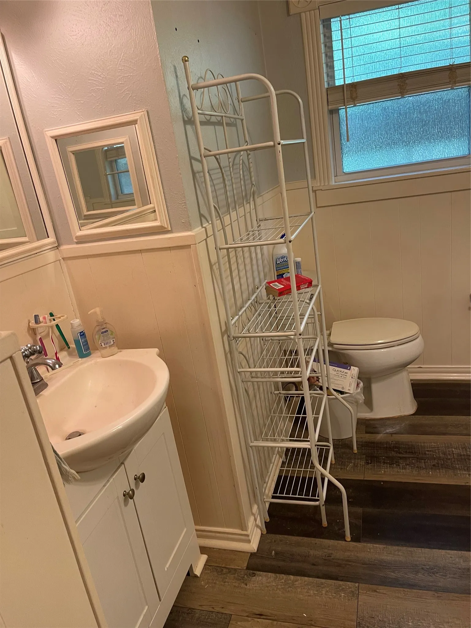 Single Family Residence For Sale in Wise County , 1005 Gary Street, Bridgeport, Texas 76426, 3 Bedroom, 2 Bathroom, Garage spaces, 1,271 Sqft, built in 1955, mls#21264074, Real Estate Agent in Bridgeport, Homes For Sale in Wise county, Homes For Sale in Bridgeport, Realtor in Bridgeport Texas, Real Estate Brokerage Independent Realty Texas, Luminita Cordes Realtor