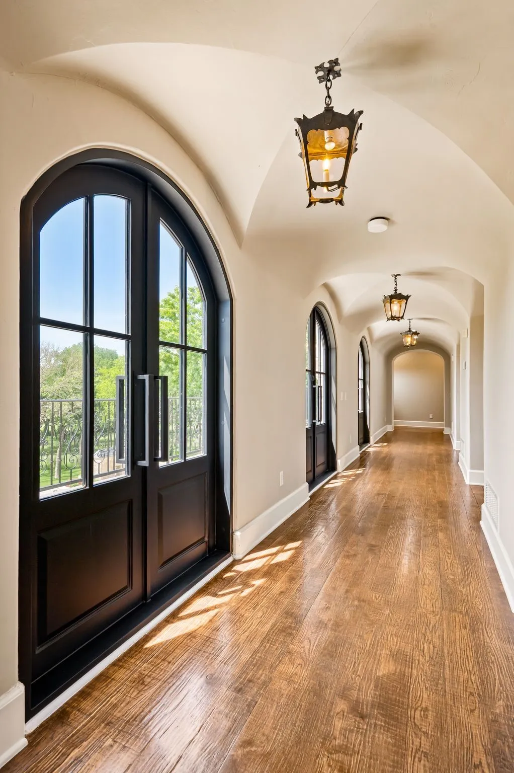 Private hall leading to the primary suite.