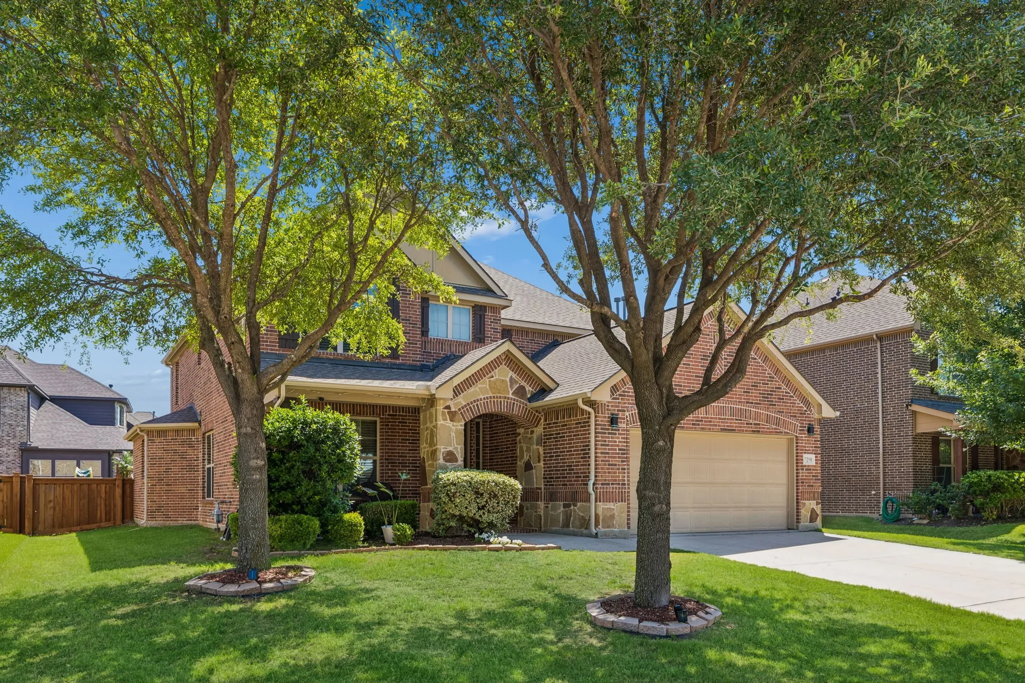 Single Family Residence For Sale in Tarrant County , 7258 Mirada, Grand Prairie, Texas 75054, 4 Bedroom, 4 Bathroom, 2 Garage spaces, 2,830 Sqft, built in 2013, mls#21265243, Real Estate Agent in Grand Prairie, Homes For Sale in Tarrant county, Homes For Sale in Grand Prairie, Realtor in Grand Prairie Texas, Real Estate Brokerage Independent Realty Texas, Luminita Cordes Realtor