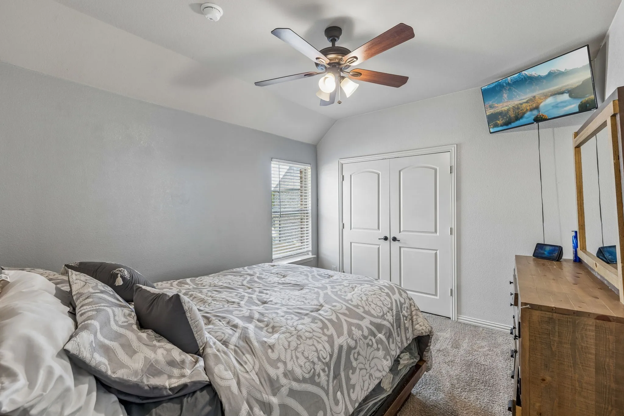 Single Family Residence For Sale in Tarrant County , 7258 Mirada, Grand Prairie, Texas 75054, 4 Bedroom, 4 Bathroom, 2 Garage spaces, 2,830 Sqft, built in 2013, mls#21265243, Real Estate Agent in Grand Prairie, Homes For Sale in Tarrant county, Homes For Sale in Grand Prairie, Realtor in Grand Prairie Texas, Real Estate Brokerage Independent Realty Texas, Luminita Cordes Realtor