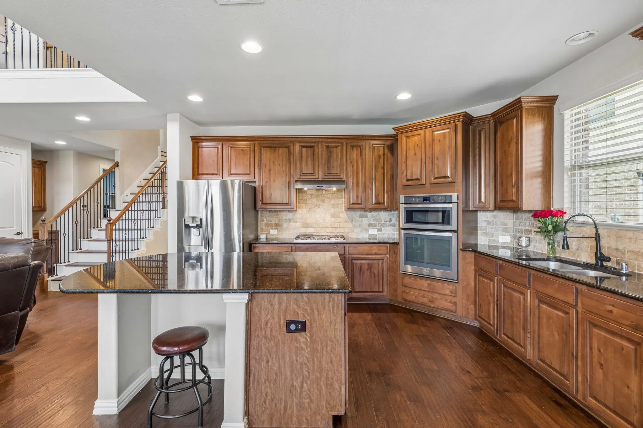 Single Family Residence For Sale in Tarrant County , 7258 Mirada, Grand Prairie, Texas 75054, 4 Bedroom, 4 Bathroom, 2 Garage spaces, 2,830 Sqft, built in 2013, mls#21265243, Real Estate Agent in Grand Prairie, Homes For Sale in Tarrant county, Homes For Sale in Grand Prairie, Realtor in Grand Prairie Texas, Real Estate Brokerage Independent Realty Texas, Luminita Cordes Realtor