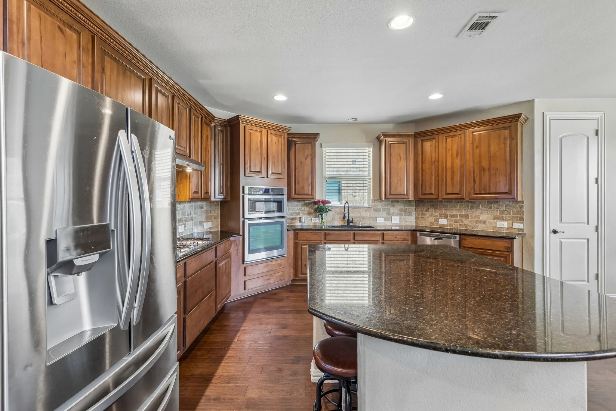 Single Family Residence For Sale in Tarrant County , 7258 Mirada, Grand Prairie, Texas 75054, 4 Bedroom, 4 Bathroom, 2 Garage spaces, 2,830 Sqft, built in 2013, mls#21265243, Real Estate Agent in Grand Prairie, Homes For Sale in Tarrant county, Homes For Sale in Grand Prairie, Realtor in Grand Prairie Texas, Real Estate Brokerage Independent Realty Texas, Luminita Cordes Realtor