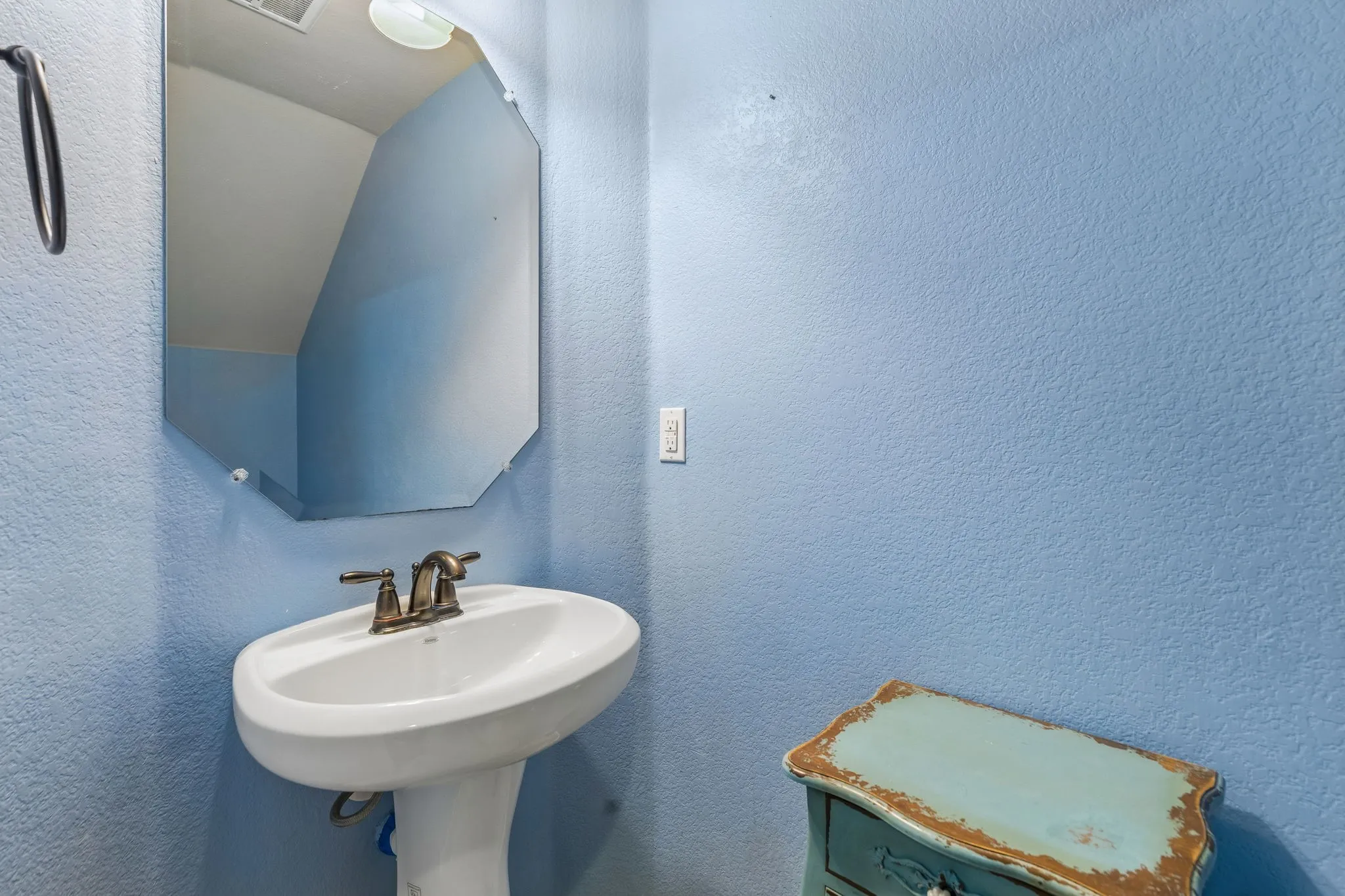 Single Family Residence For Sale in Tarrant County , 7258 Mirada, Grand Prairie, Texas 75054, 4 Bedroom, 4 Bathroom, 2 Garage spaces, 2,830 Sqft, built in 2013, mls#21265243, Real Estate Agent in Grand Prairie, Homes For Sale in Tarrant county, Homes For Sale in Grand Prairie, Realtor in Grand Prairie Texas, Real Estate Brokerage Independent Realty Texas, Luminita Cordes Realtor