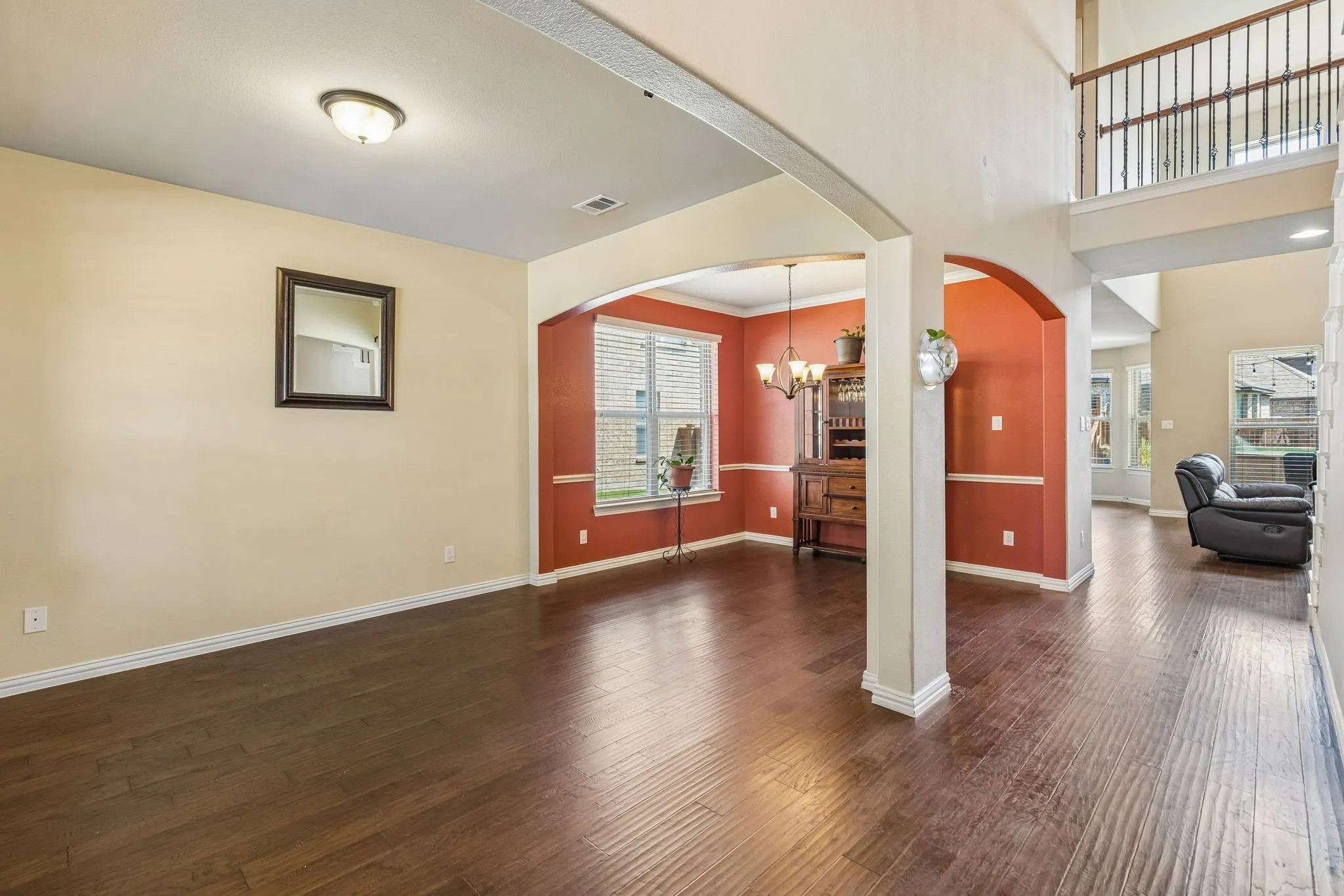 Single Family Residence For Sale in Tarrant County , 7258 Mirada, Grand Prairie, Texas 75054, 4 Bedroom, 4 Bathroom, 2 Garage spaces, 2,830 Sqft, built in 2013, mls#21265243, Real Estate Agent in Grand Prairie, Homes For Sale in Tarrant county, Homes For Sale in Grand Prairie, Realtor in Grand Prairie Texas, Real Estate Brokerage Independent Realty Texas, Luminita Cordes Realtor